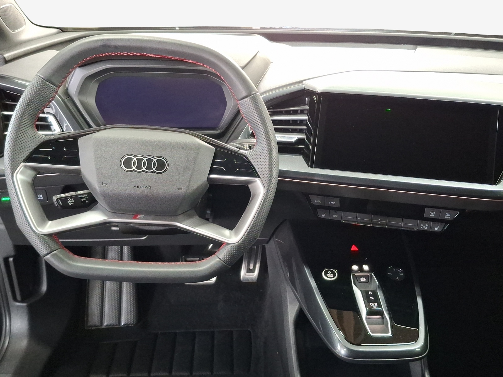 AUDI Q4 e-tron 45 Edition Swiss Ski quattro-image-9