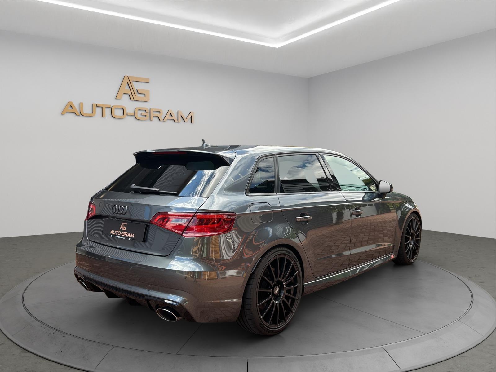 AUDI RS3 2.5 TSI quattro S-tronic-image-4