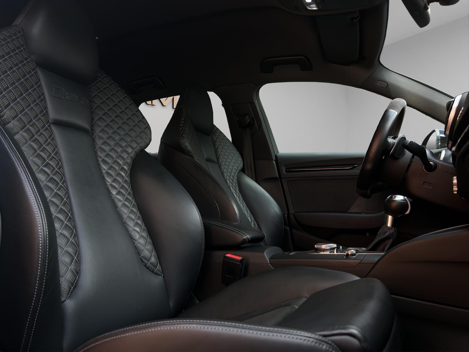 AUDI RS3 2.5 TSI quattro S-tronic-image-12