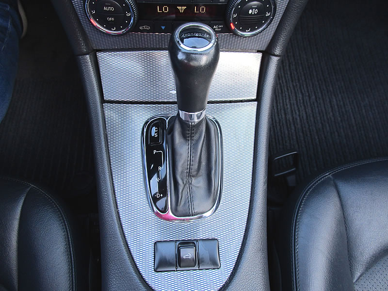 MERCEDES-BENZ CLK 320 Avantgarde Automatic-image-21