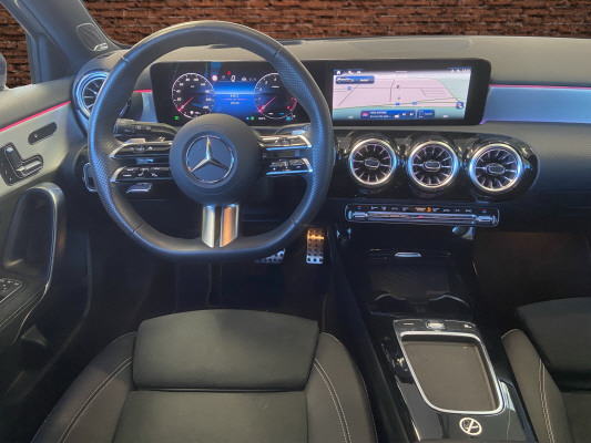 MERCEDES-BENZ A 220 4Matic 8G-DCT-image-9