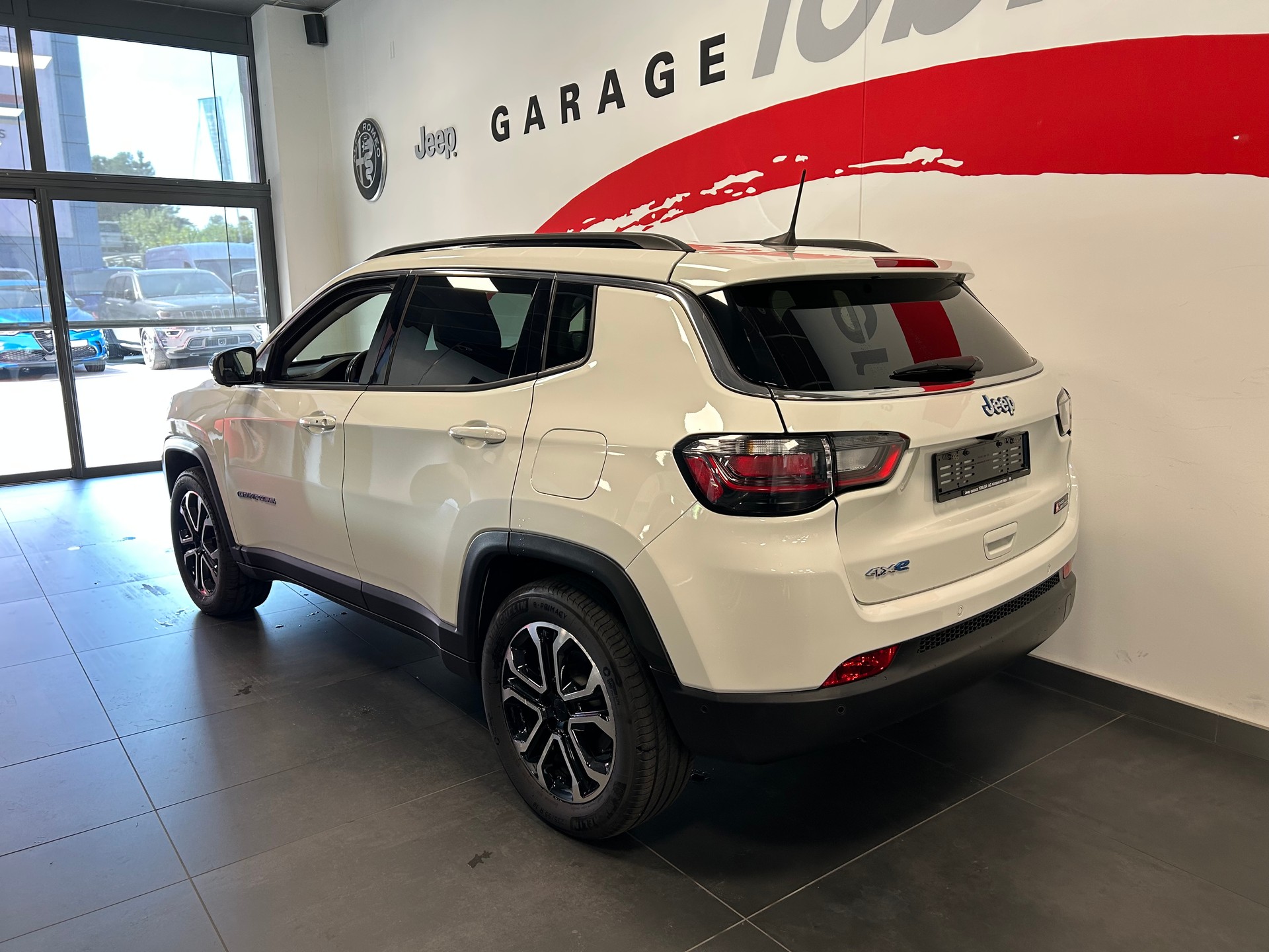 JEEP Compass 1.3 T PHEV Swiss Limited Plus AWD-image-13