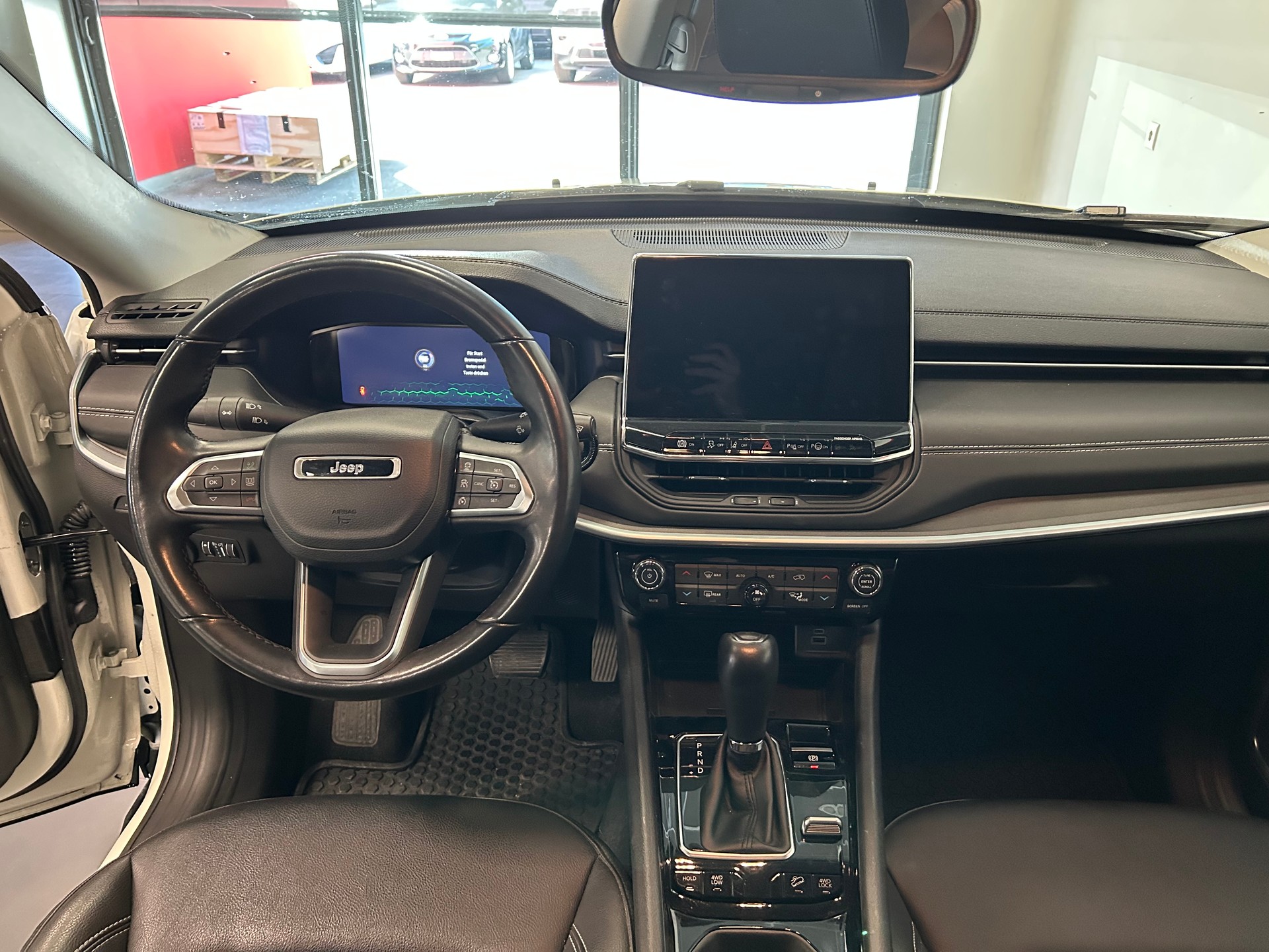 JEEP Compass 1.3 T PHEV Swiss Limited Plus AWD-image-10