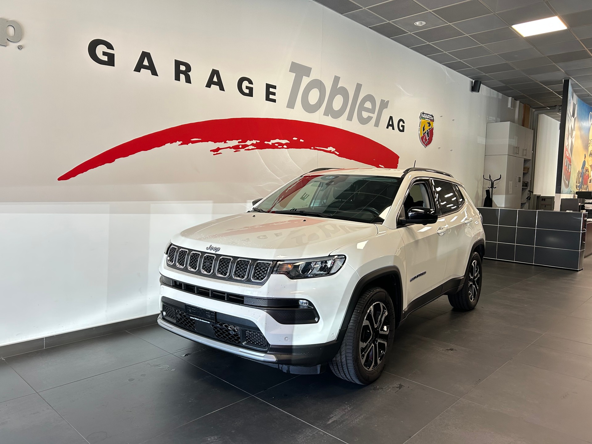 JEEP Compass 1.3 T PHEV Swiss Limited Plus AWD-image-1