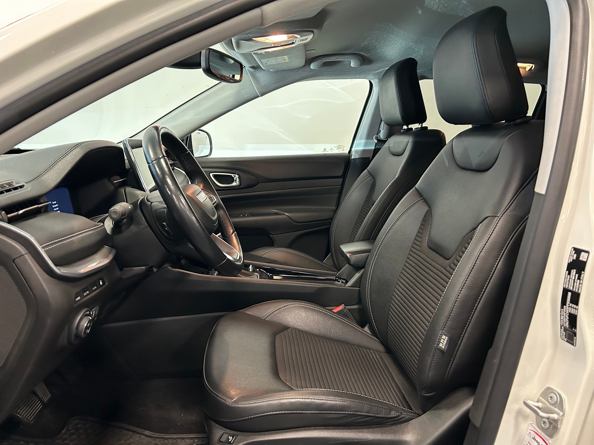 JEEP Compass 1.3 T PHEV Swiss Limited Plus AWD-image-8