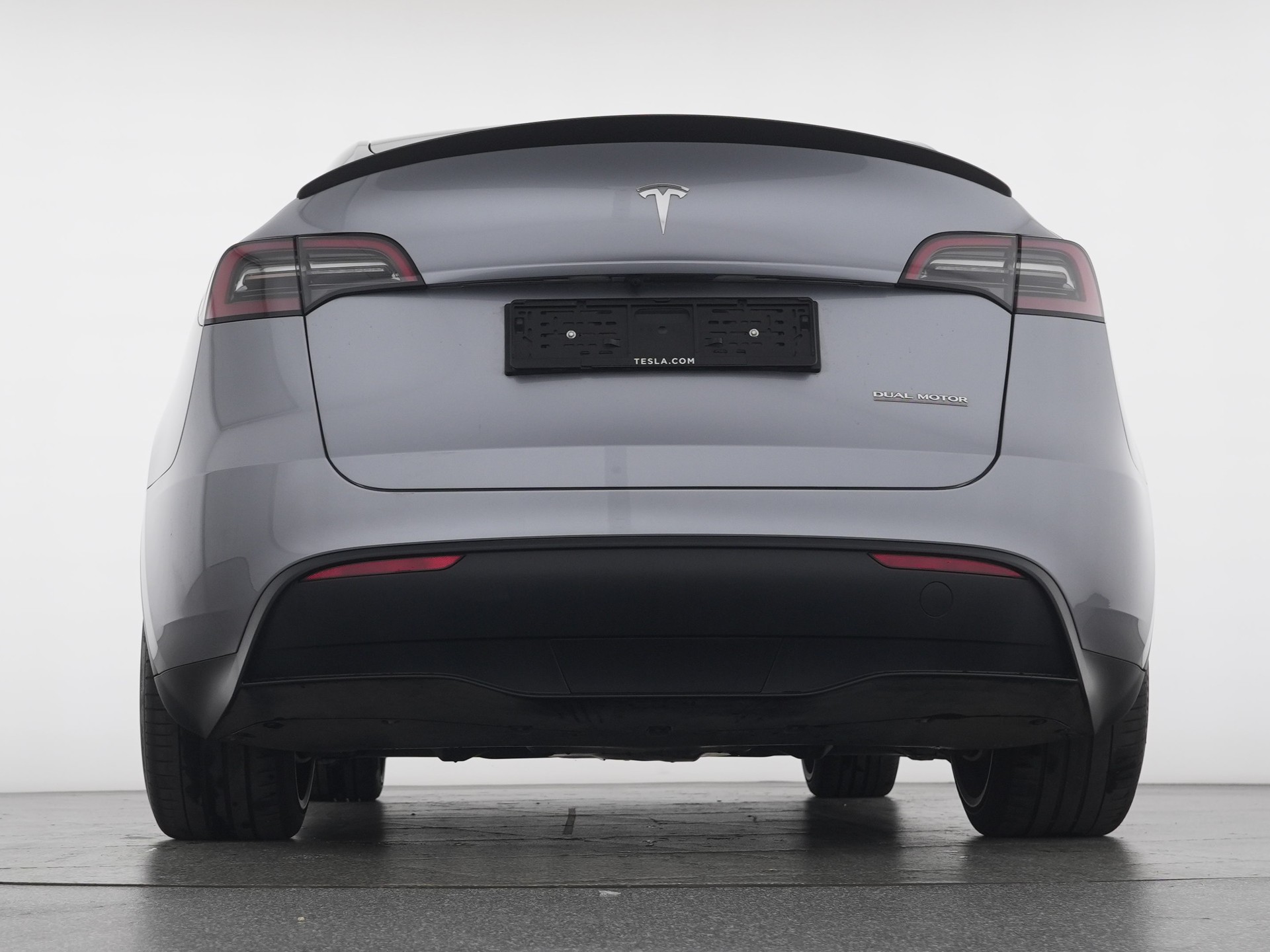 TESLA Model Y Performance-image-4