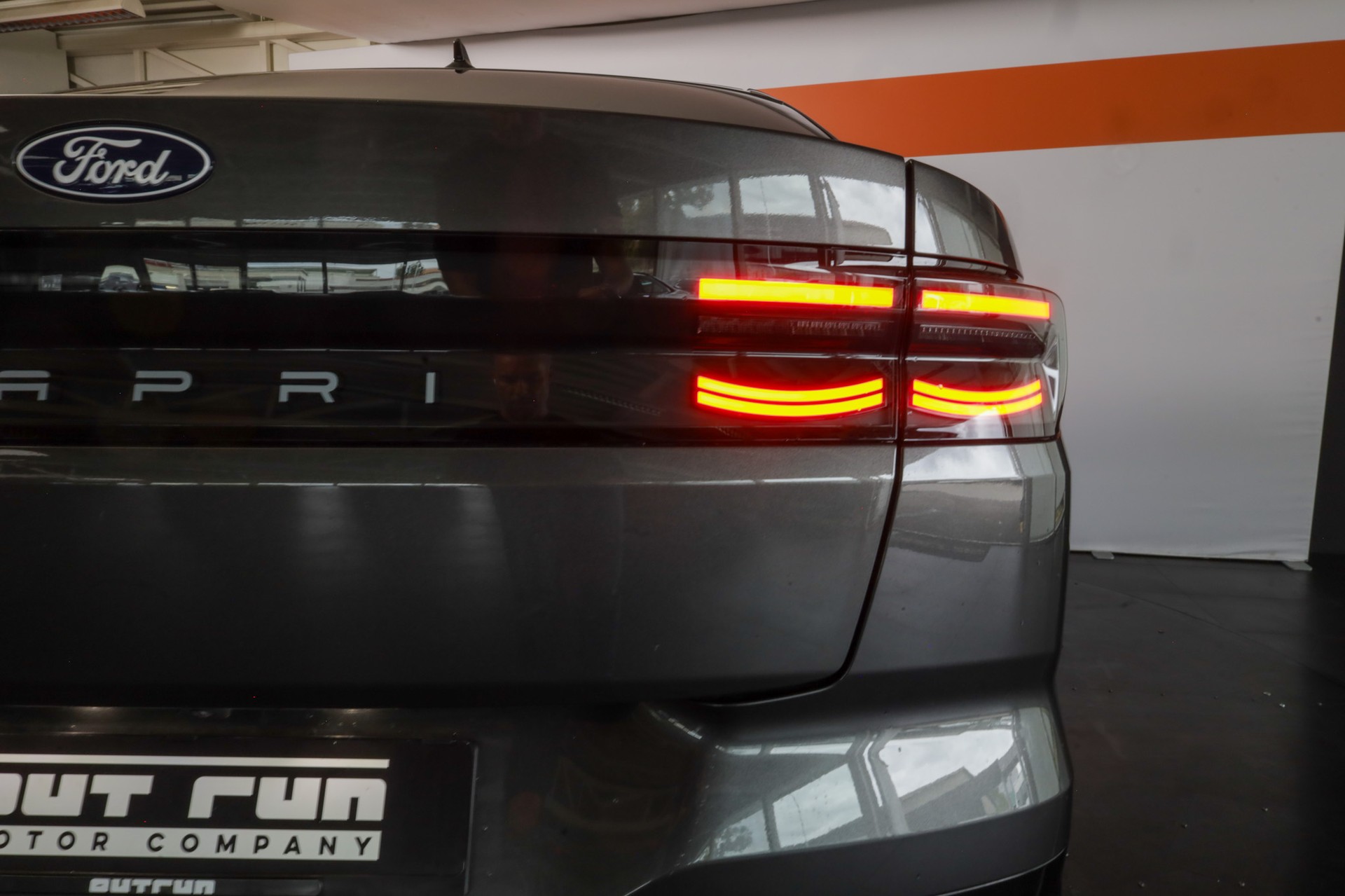 FORD Capri Elektro 77kWh Dual Extended Range Premium AWD Magnetic-image-14