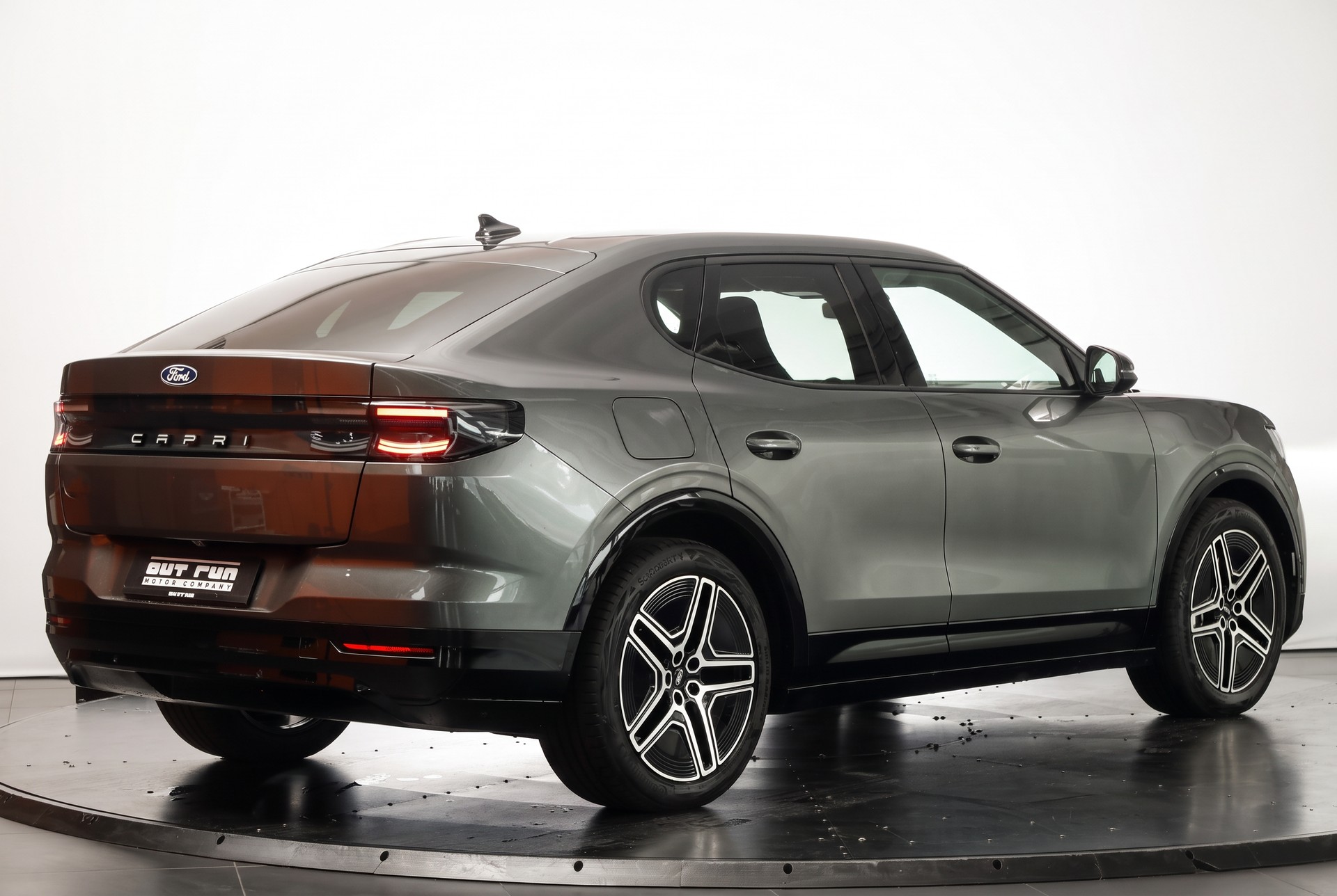 FORD Capri Elektro 77kWh Dual Extended Range Premium AWD Magnetic-image-7