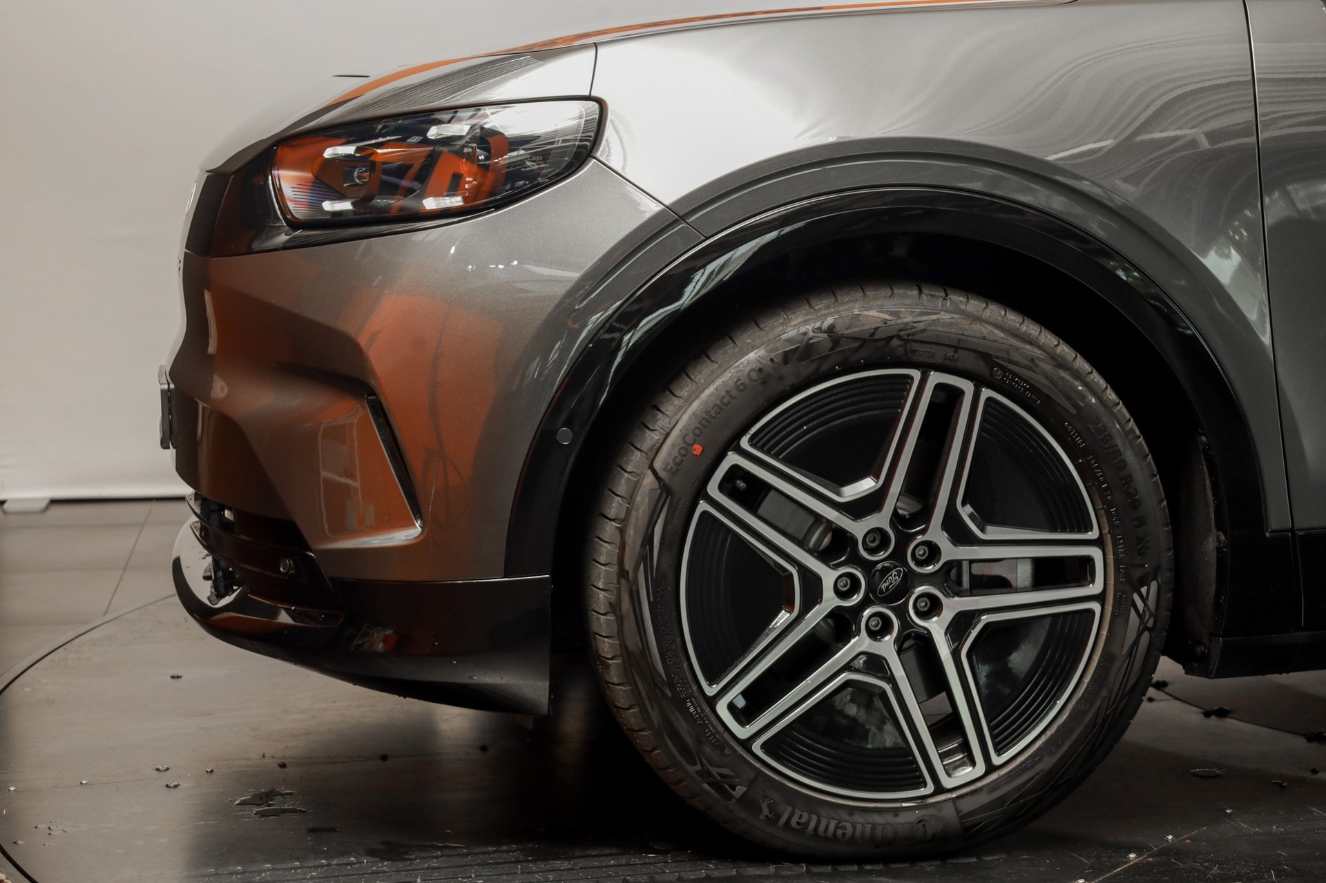 FORD Capri Elektro 77kWh Dual Extended Range Premium AWD Magnetic-image-24