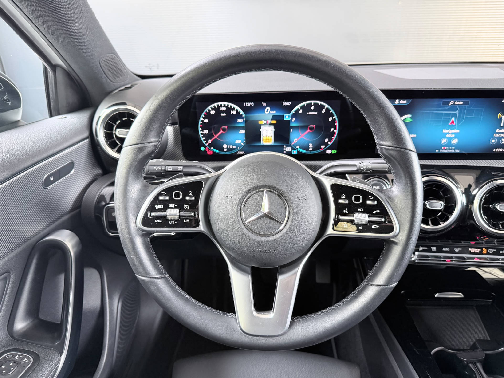 MERCEDES-BENZ A 180 Progressive-image-7