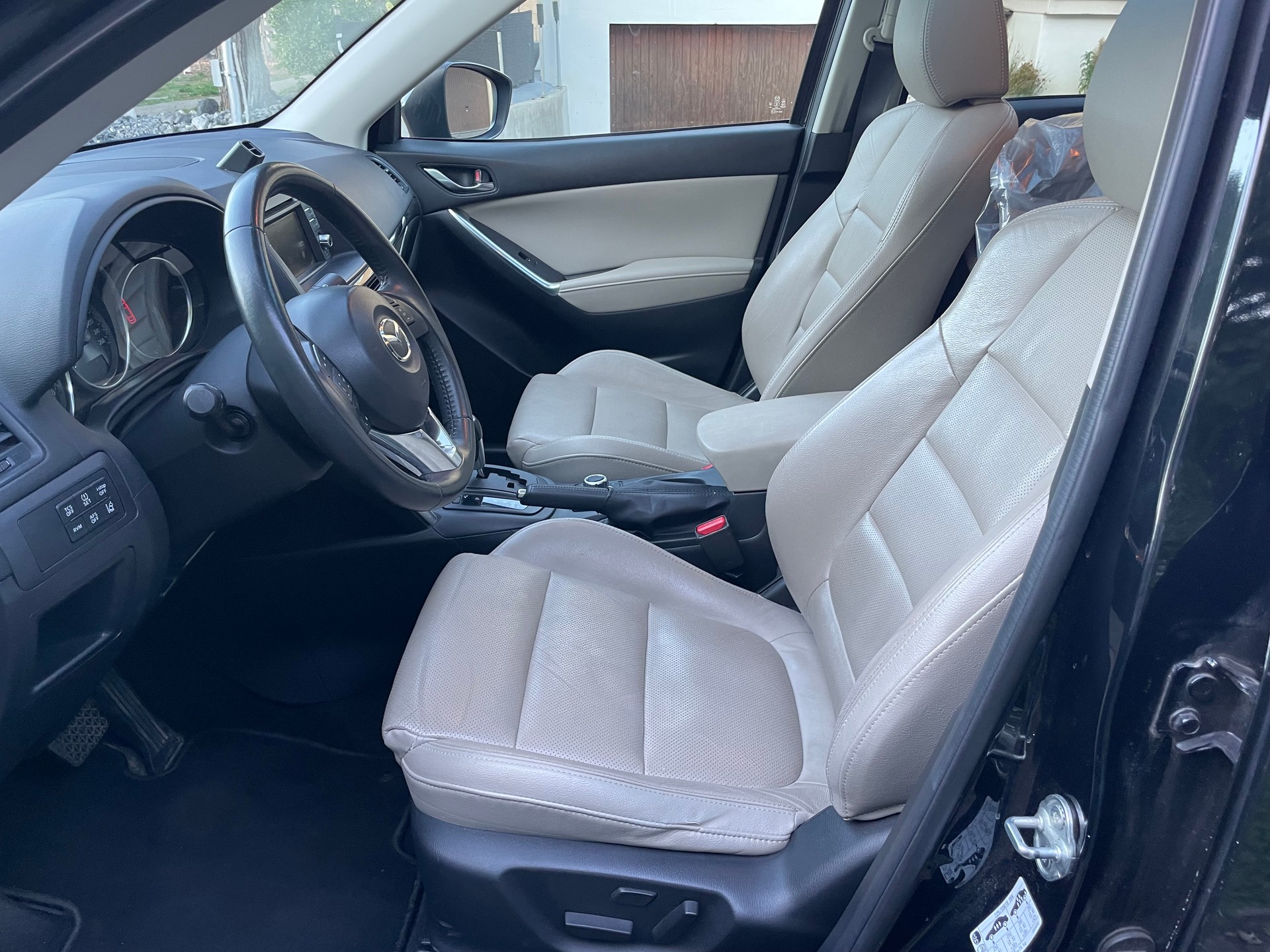 MAZDA CX-5 2.0 Revolution AWD Automatic-image-12