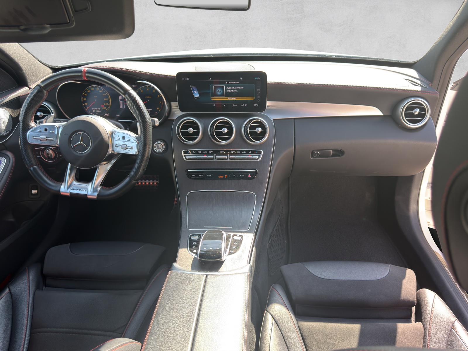 MERCEDES-BENZ C 43 AMG 4Matic 9G-Tronic-image-15