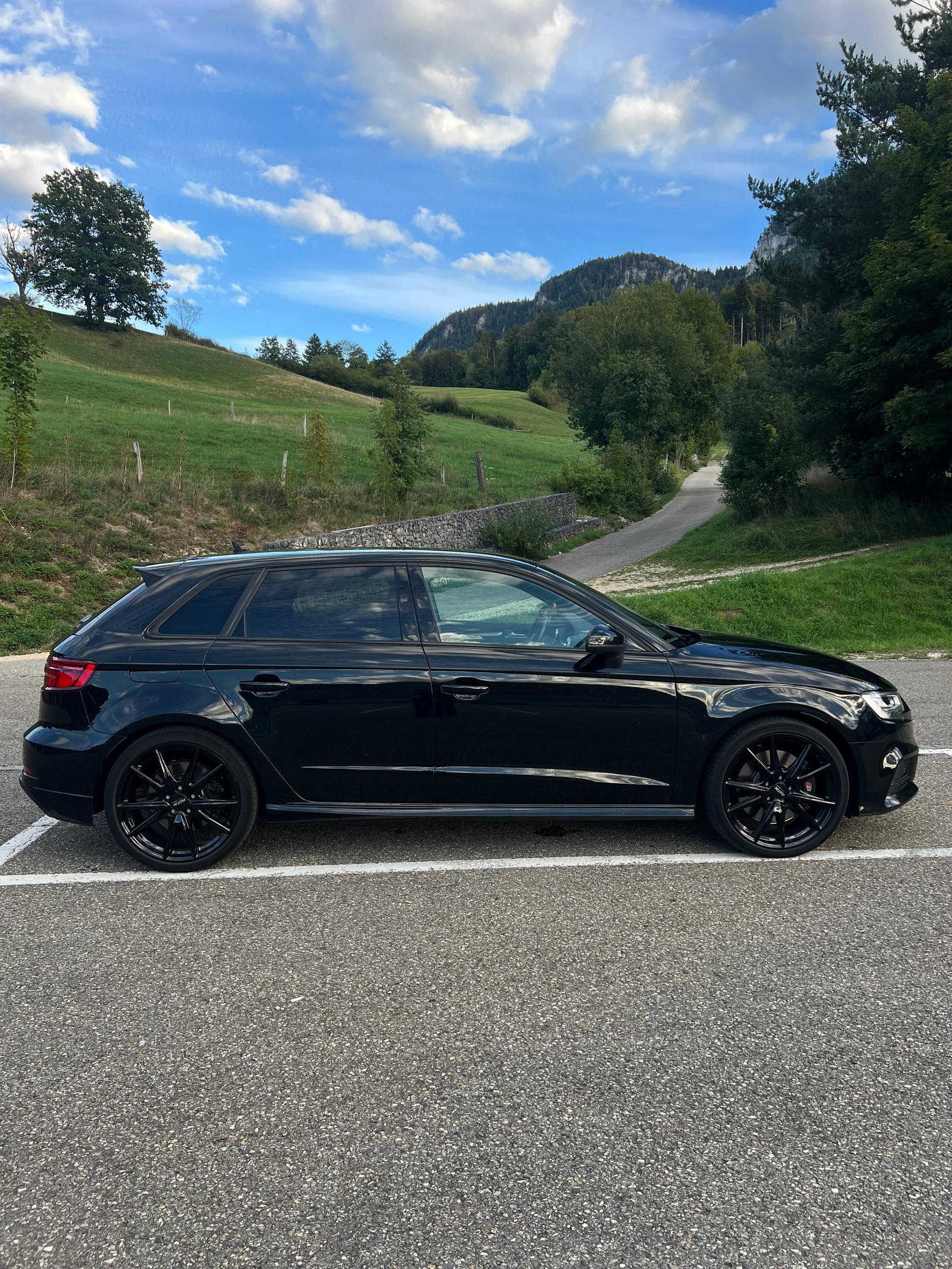 AUDI 2.0 T FSI quattro S-Tronic-image-3