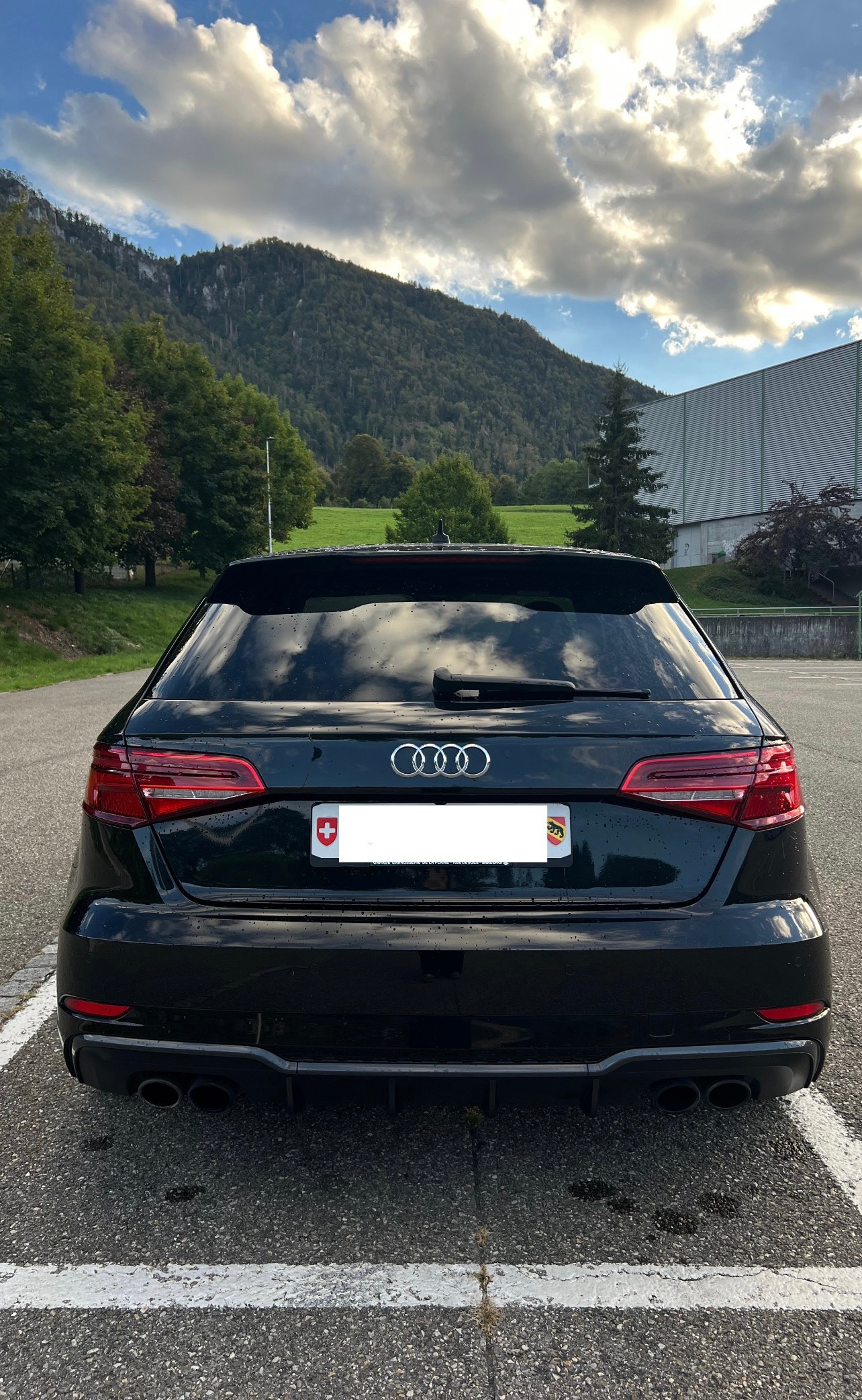 AUDI 2.0 T FSI quattro S-Tronic-image-4