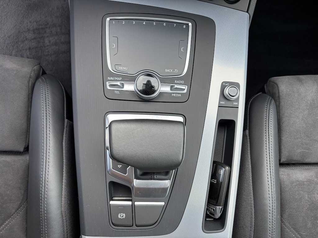AUDI Q5 2.0 TDI quattro S-tronic-image-14