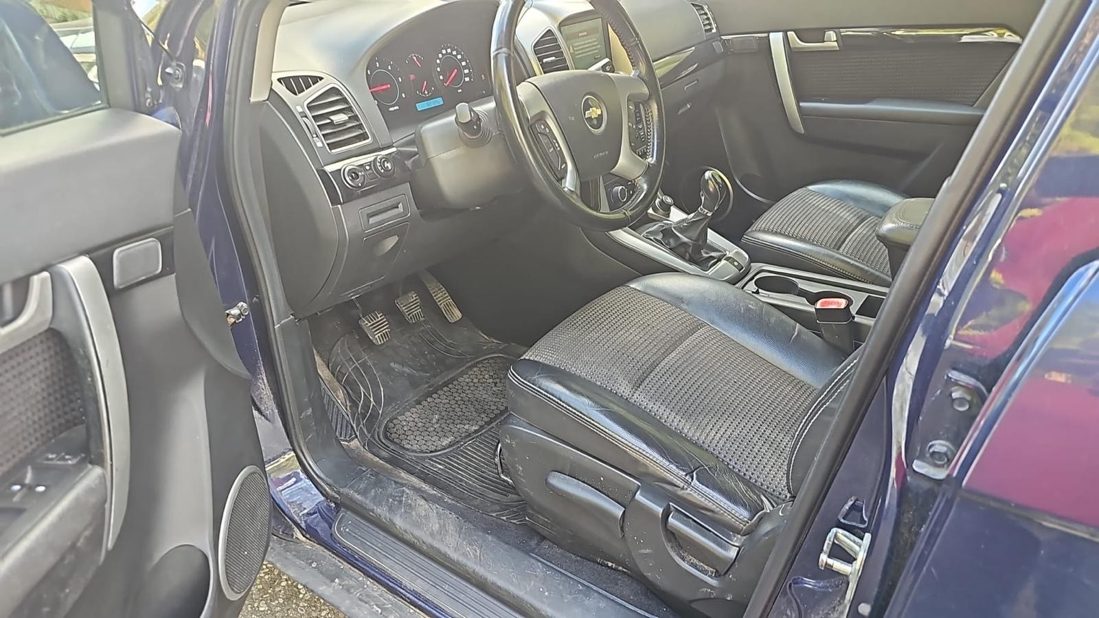 CHEVROLET Captiva 2.2 VCDi LT 4WD-image-5