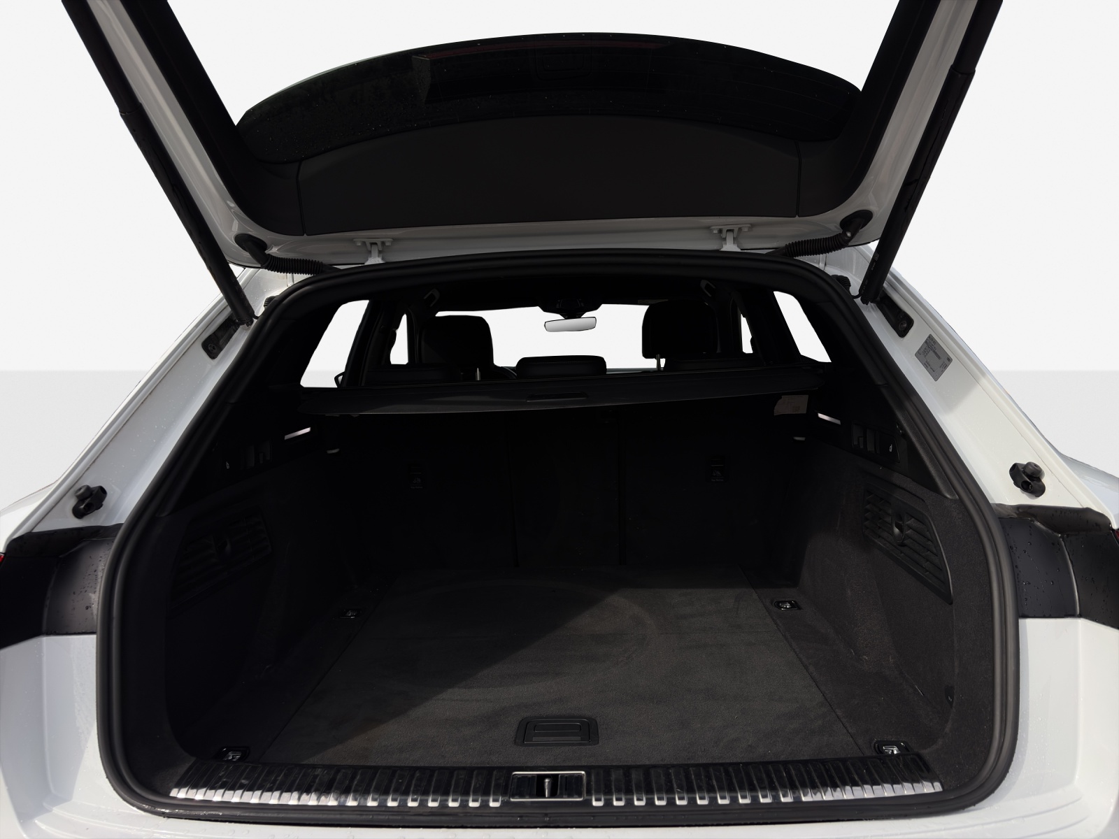 AUDI e-tron 55 quattro-image-9