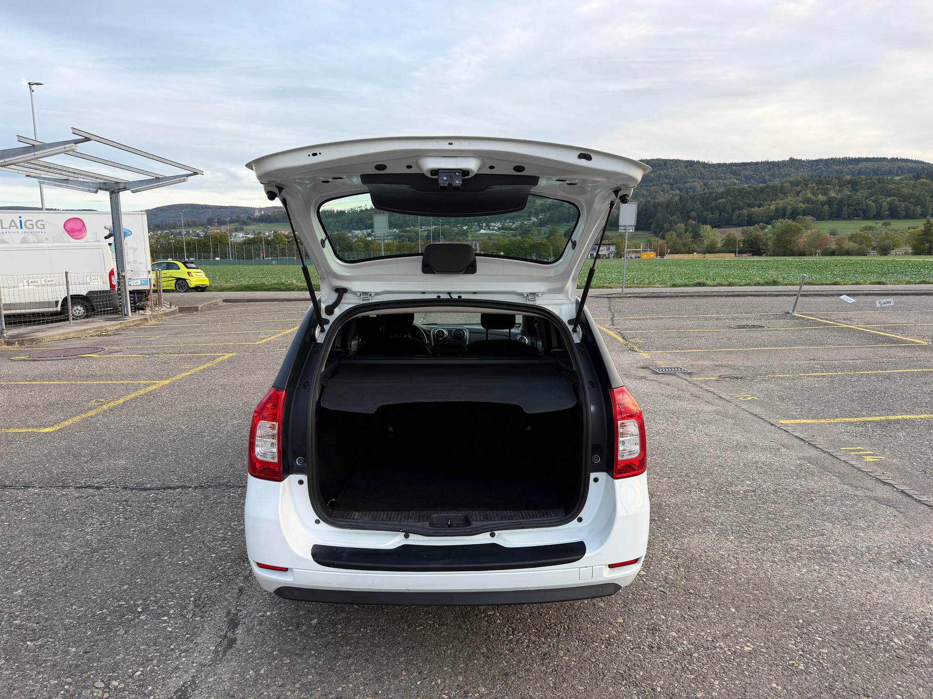 DACIA Logan MCV 0.9 Ambiance Automatic-image-6