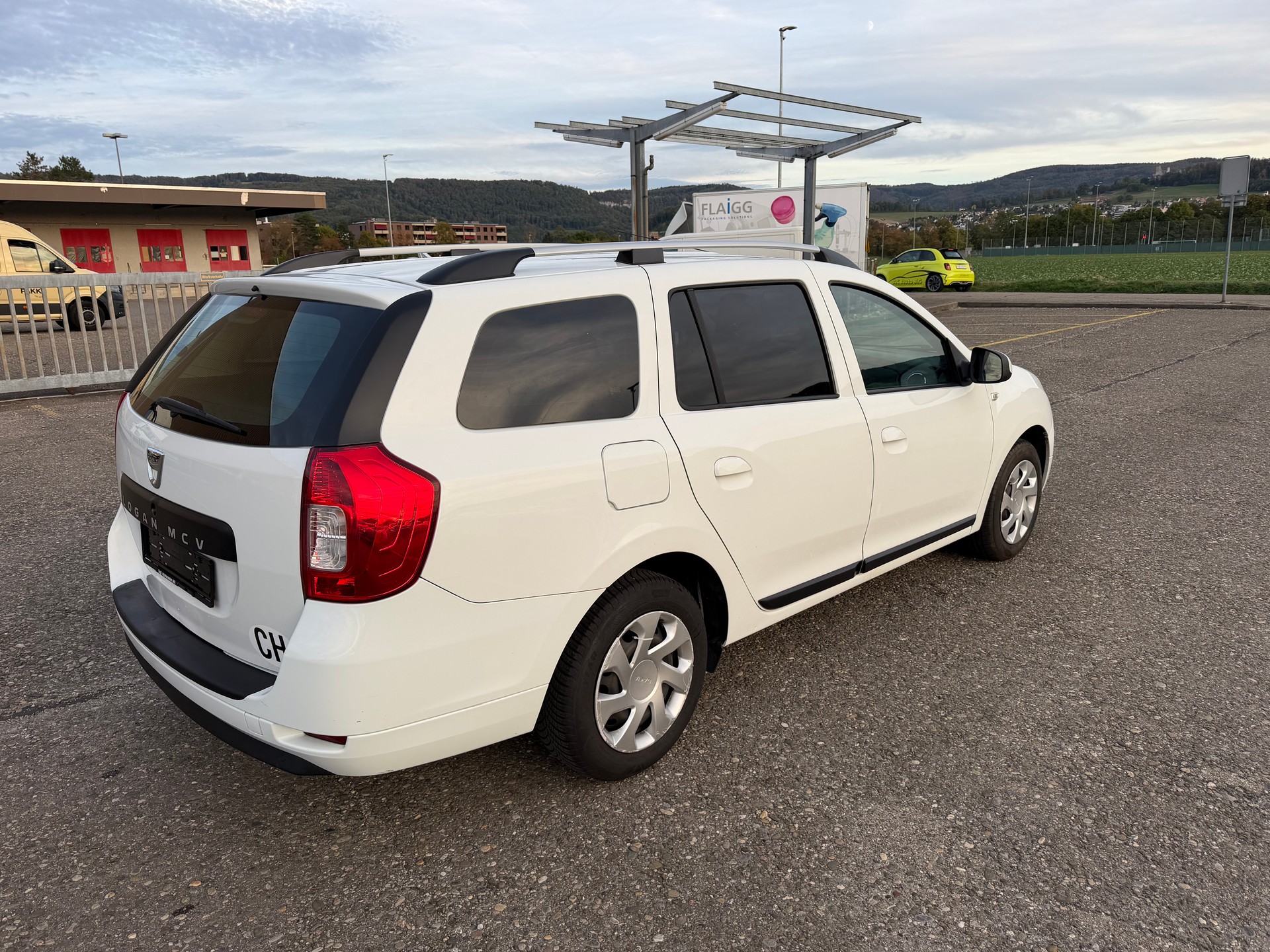 DACIA Logan MCV 0.9 Ambiance Automatic-image-4