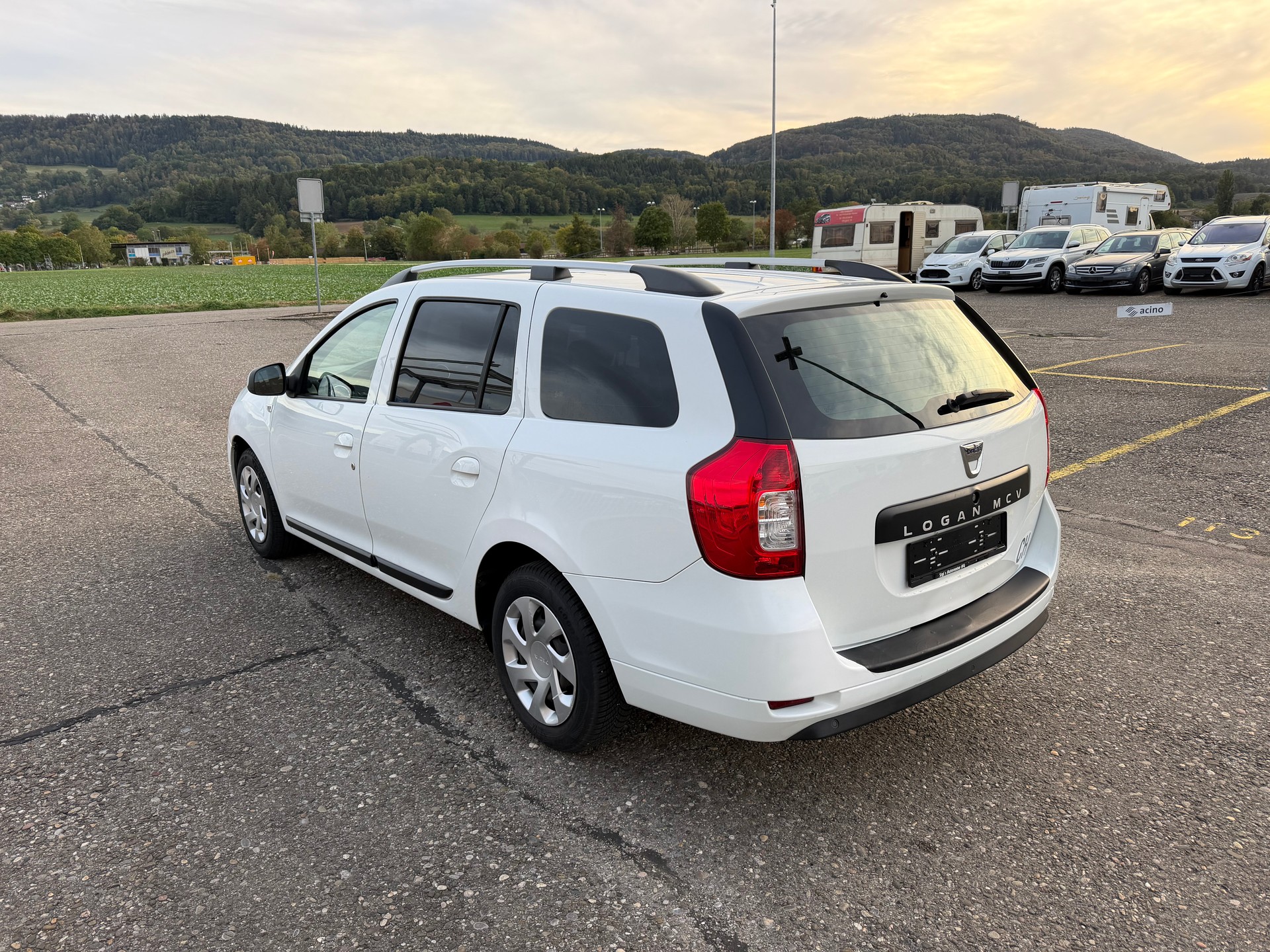 DACIA Logan MCV 0.9 Ambiance Automatic-image-3