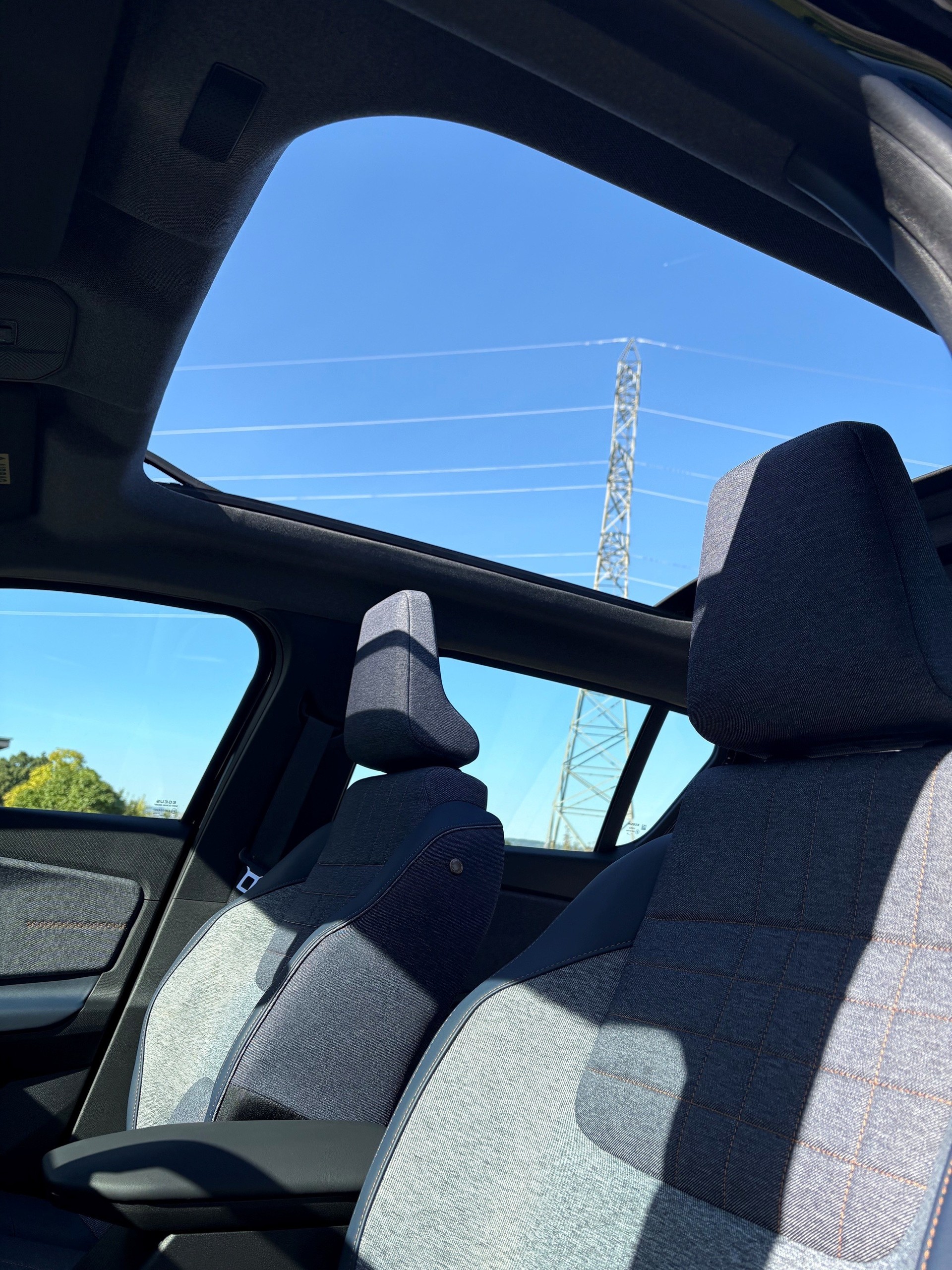 RENAULT R4 E-Tech Comfort Range 52 kWh Techno-image-5