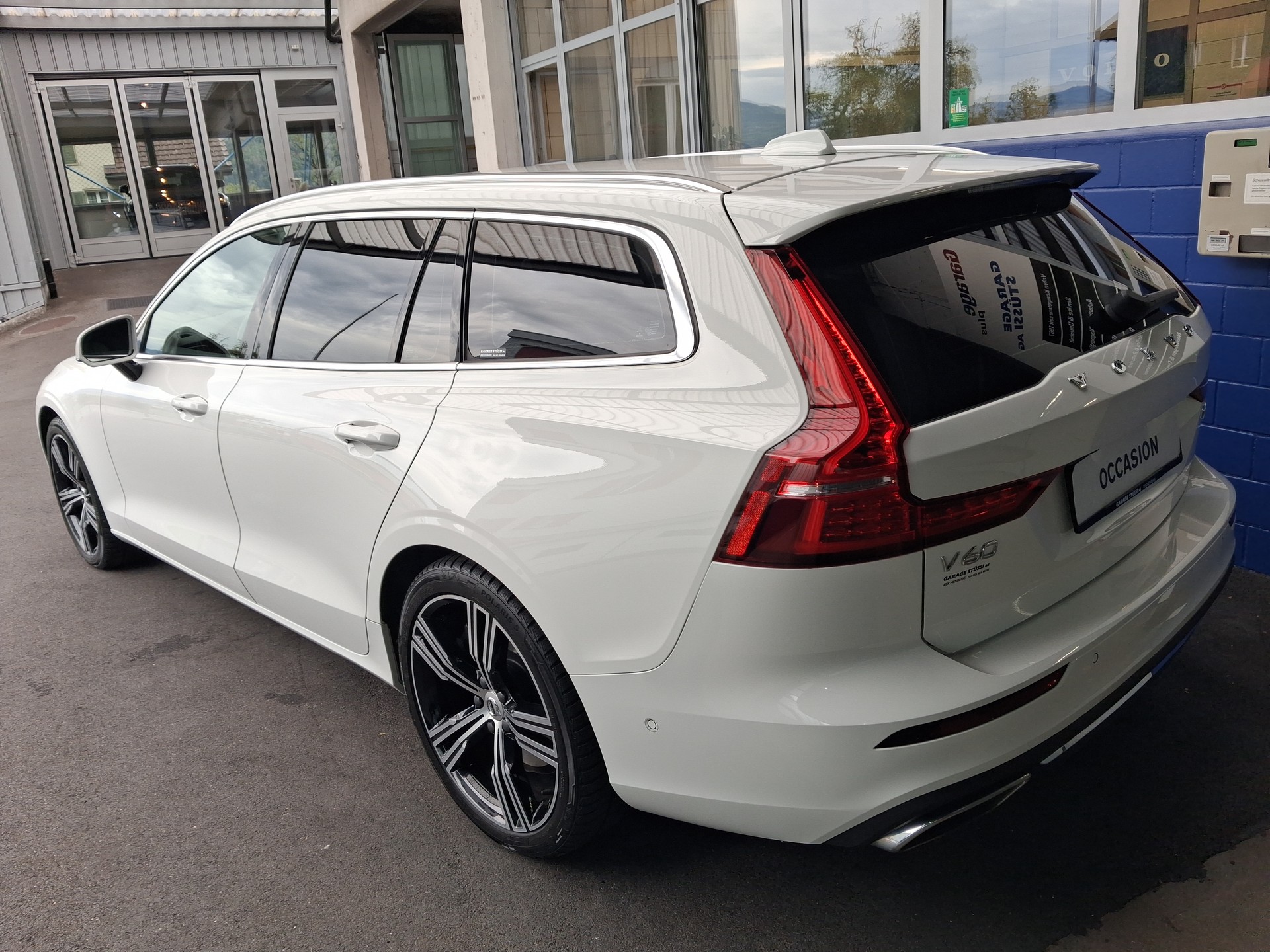 VOLVO V60 T6 AWD Inscription-image-3