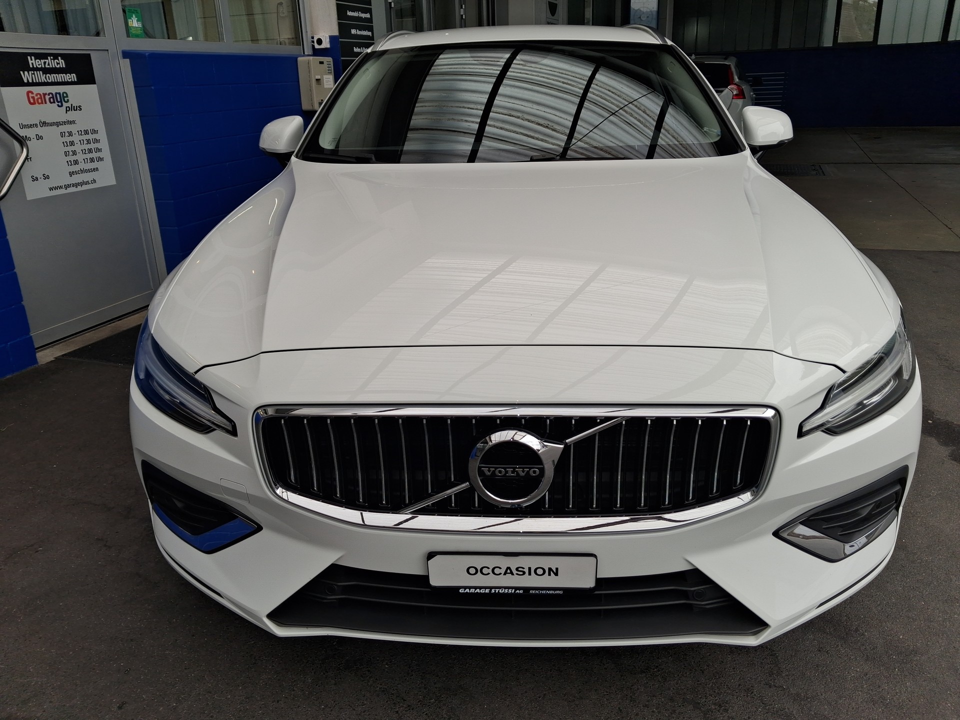 VOLVO V60 T6 AWD Inscription-image-4