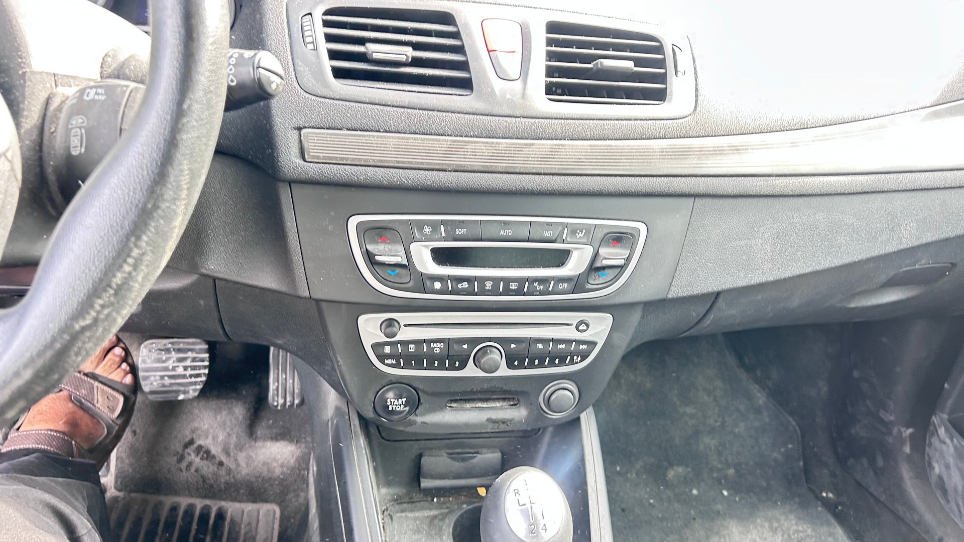 RENAULT Mégane 1.6 16V Dynamique-image-7