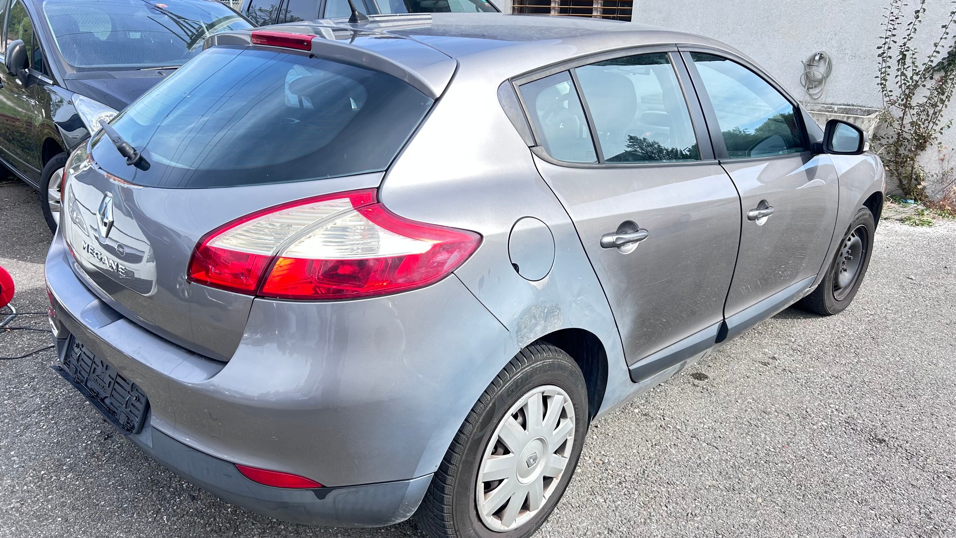 RENAULT Mégane 1.6 16V Dynamique-image-2