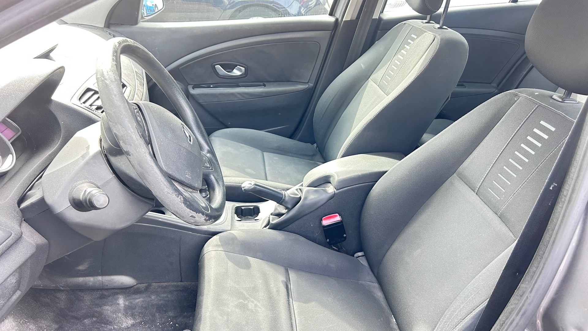 RENAULT Mégane 1.6 16V Dynamique-image-6