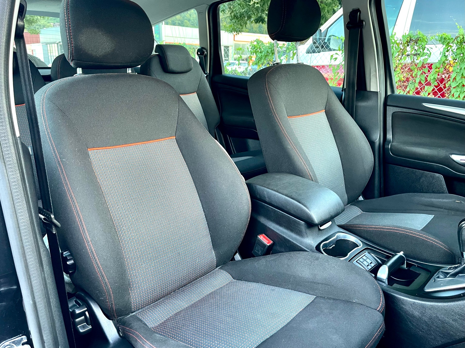 FORD S-Max 2.0 TDCi TitaniumS PowerShift-image-18