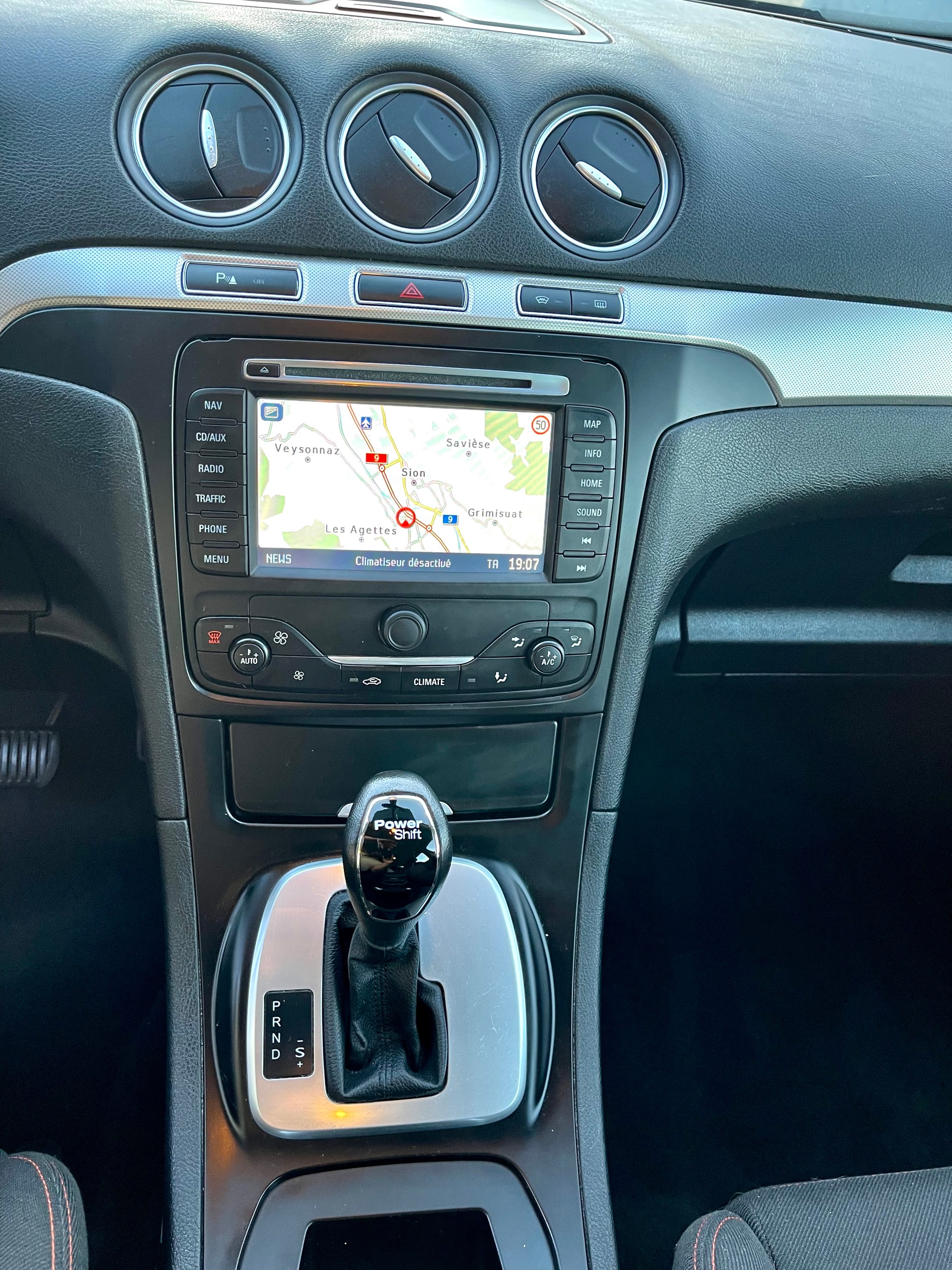 FORD S-Max 2.0 TDCi TitaniumS PowerShift-image-24
