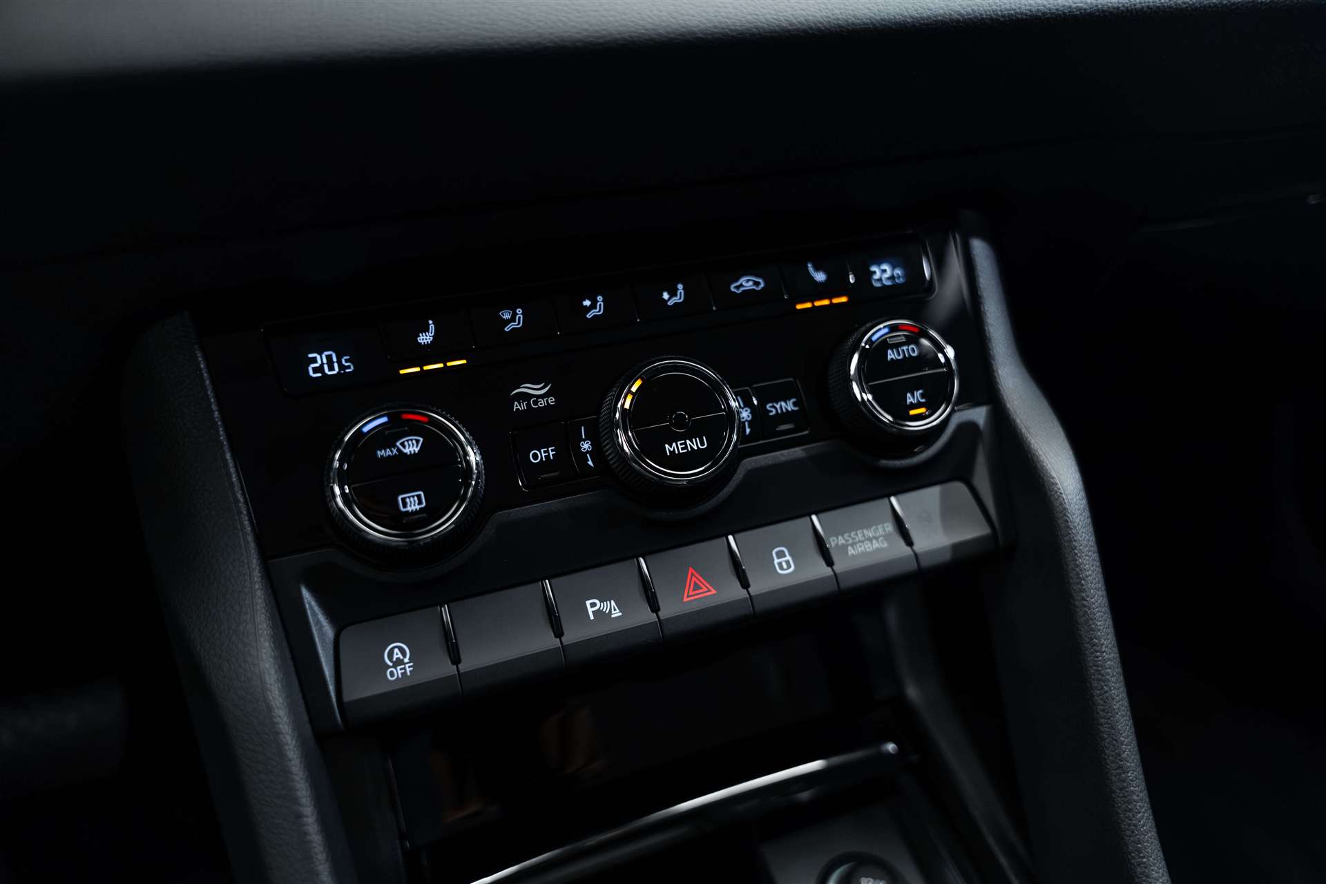 SKODA SKODA Karoq 1.5 TSi Selection DSG-Automat-image-26