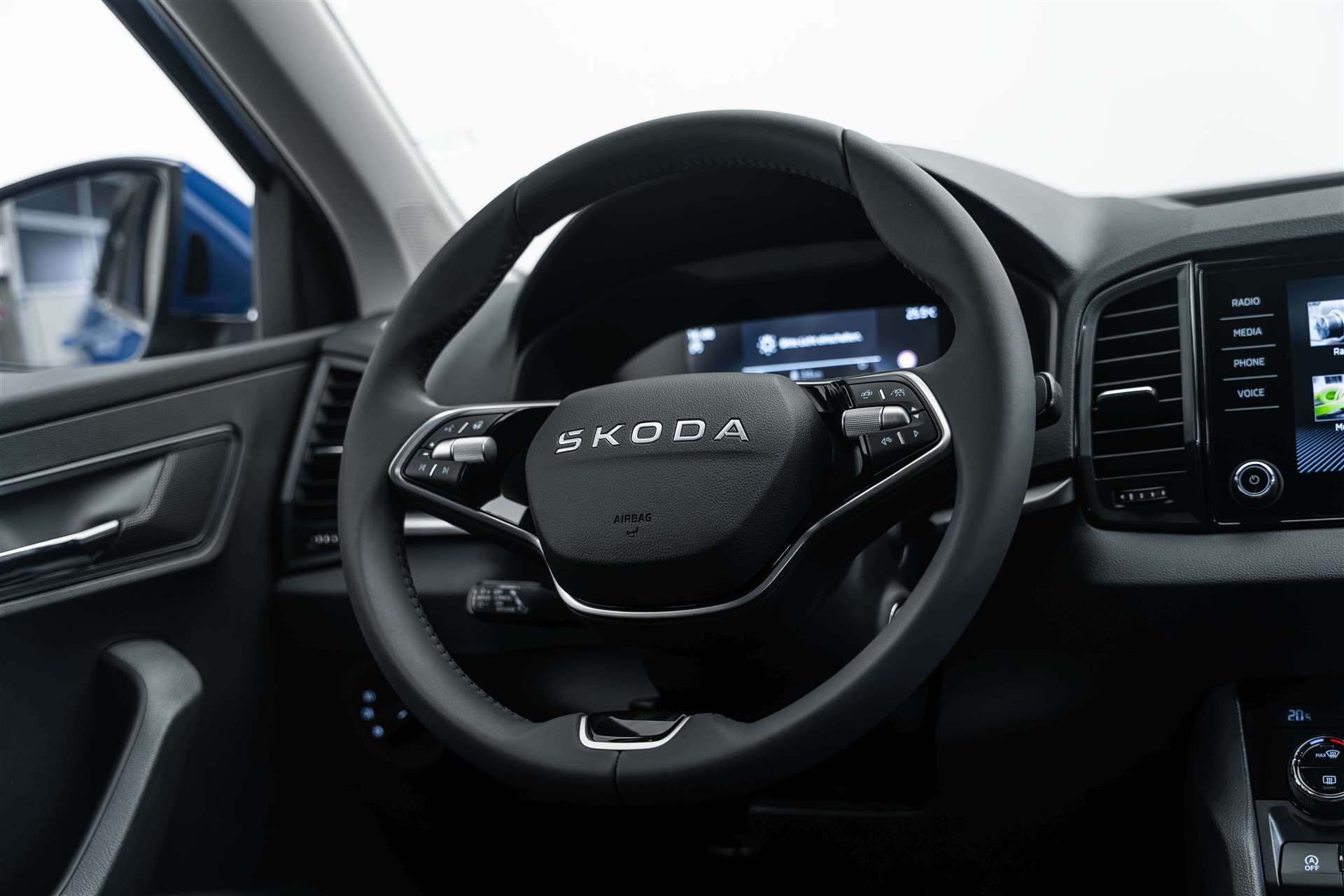 SKODA SKODA Karoq 1.5 TSi Selection DSG-Automat-image-9