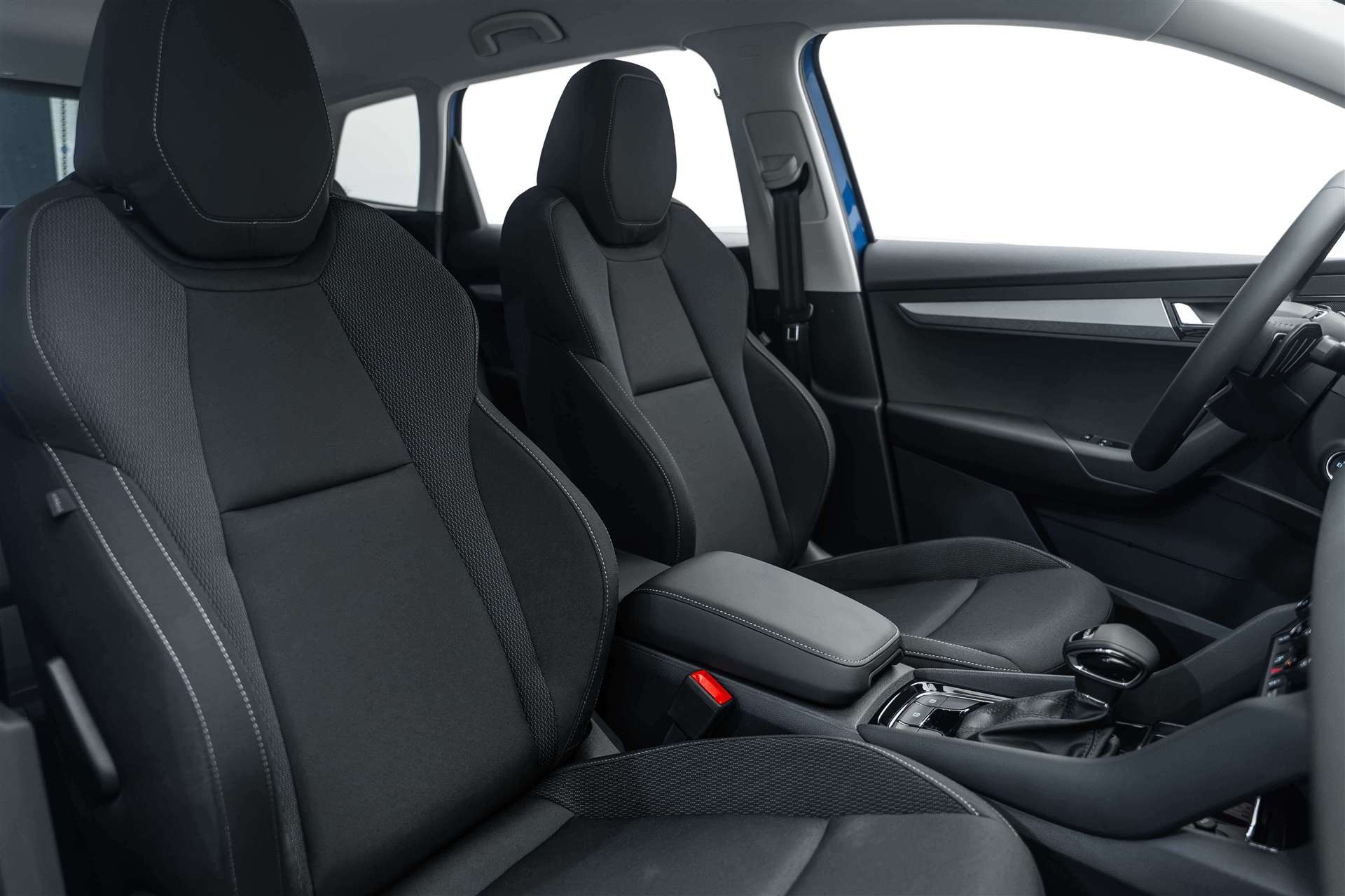 SKODA SKODA Karoq 1.5 TSi Selection DSG-Automat-image-11