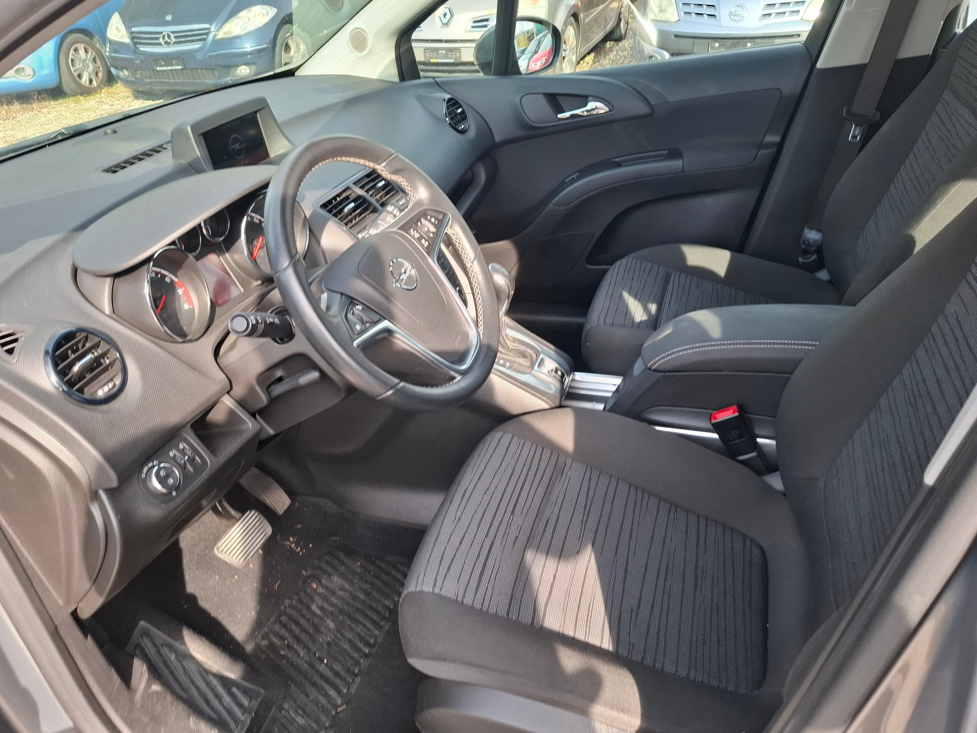 OPEL Meriva 1.4 Turbo Cosmo Automatic-image-11
