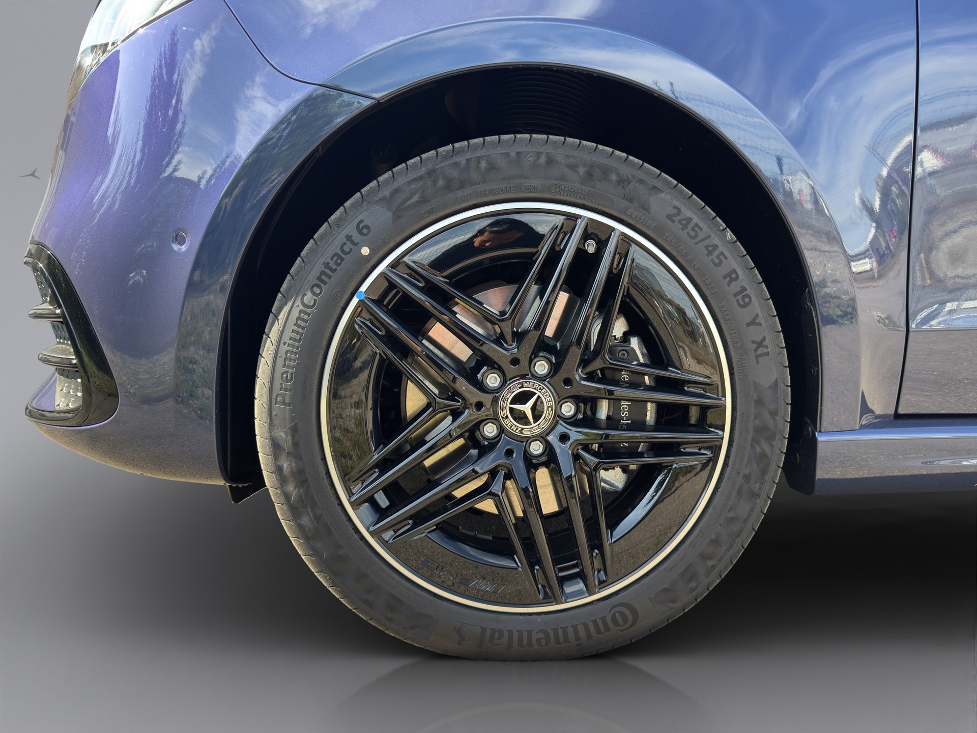 MERCEDES-BENZ V 300 d Exclusive Swiss Edition L 4Matic-image-19