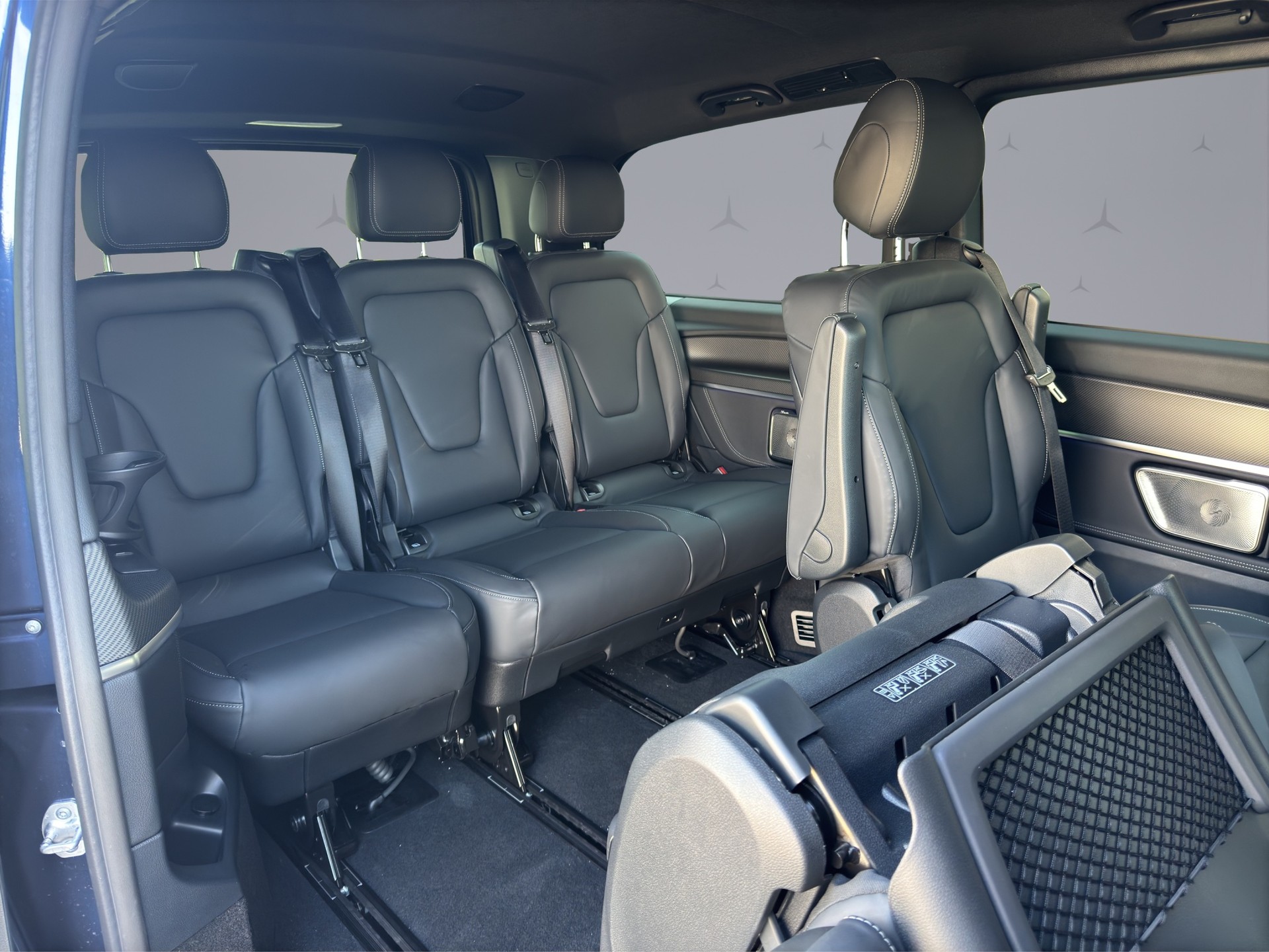 MERCEDES-BENZ V 300 d Exclusive Swiss Edition L 4Matic-image-15