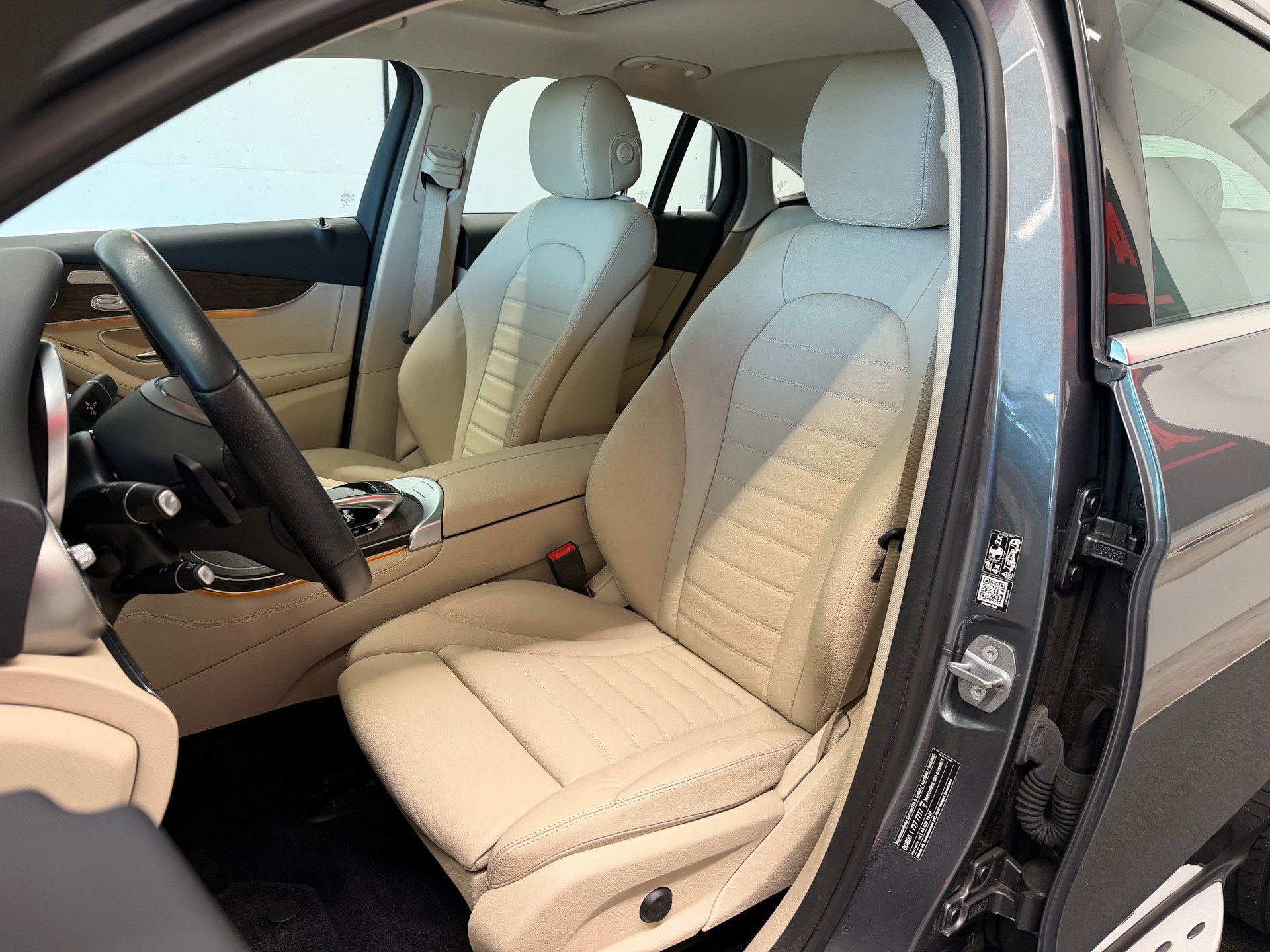 MERCEDES-BENZ GLC Coupé 250 d AMG Line 4Matic 9G-Tronic-image-12