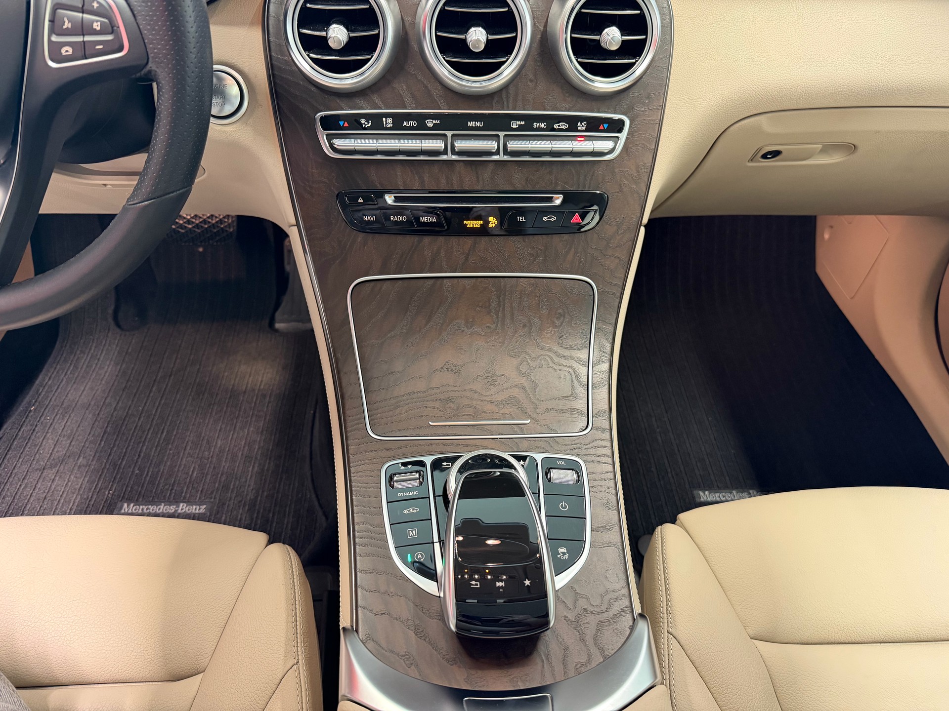 MERCEDES-BENZ GLC Coupé 250 d AMG Line 4Matic 9G-Tronic-image-19