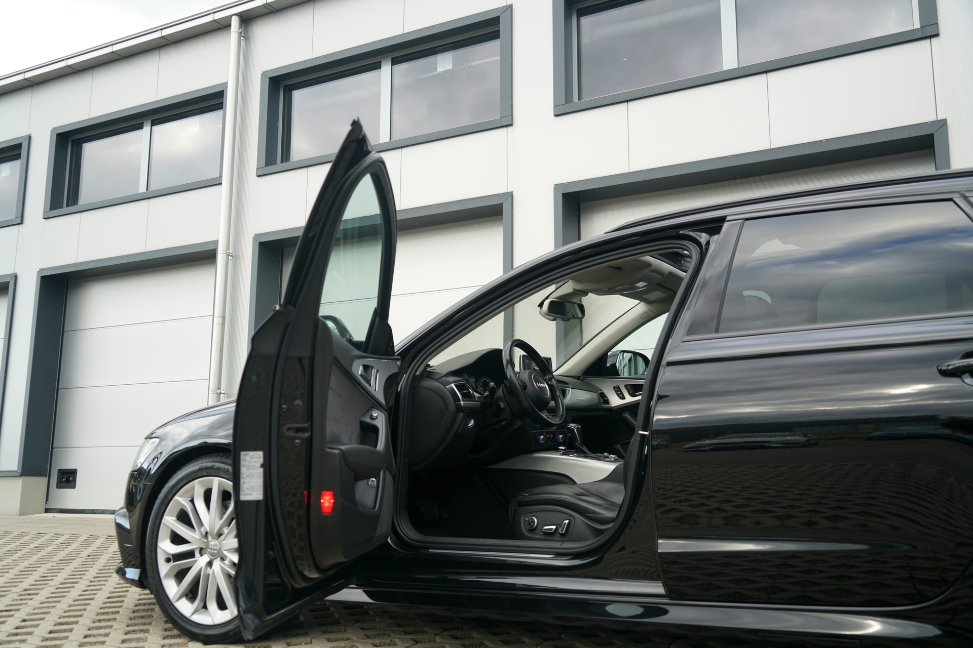 AUDI A6 Avant 3.0 TDI V6 quattro S-tronic (CH)-image-5