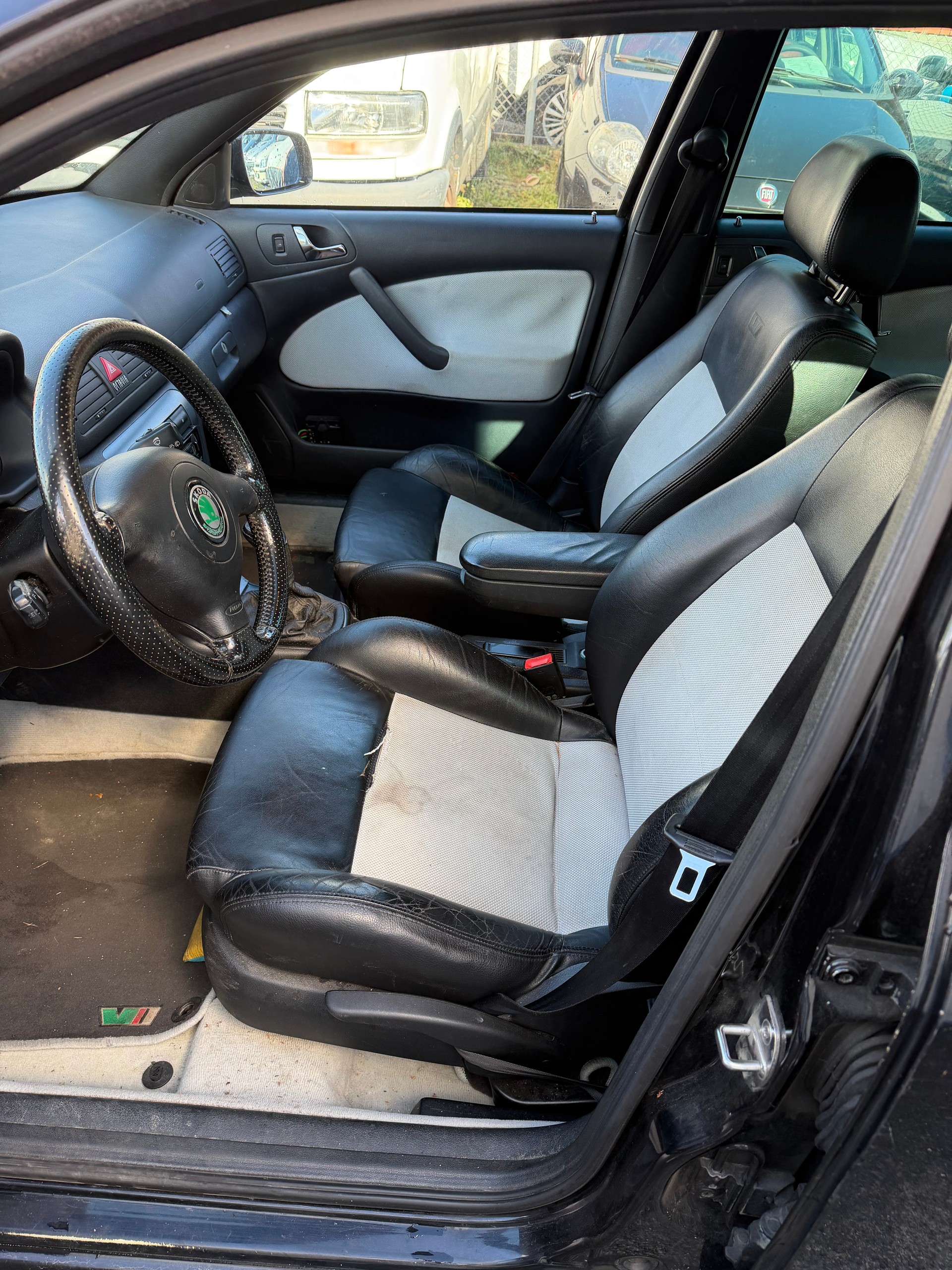 SKODA OCTAVIA-image-10