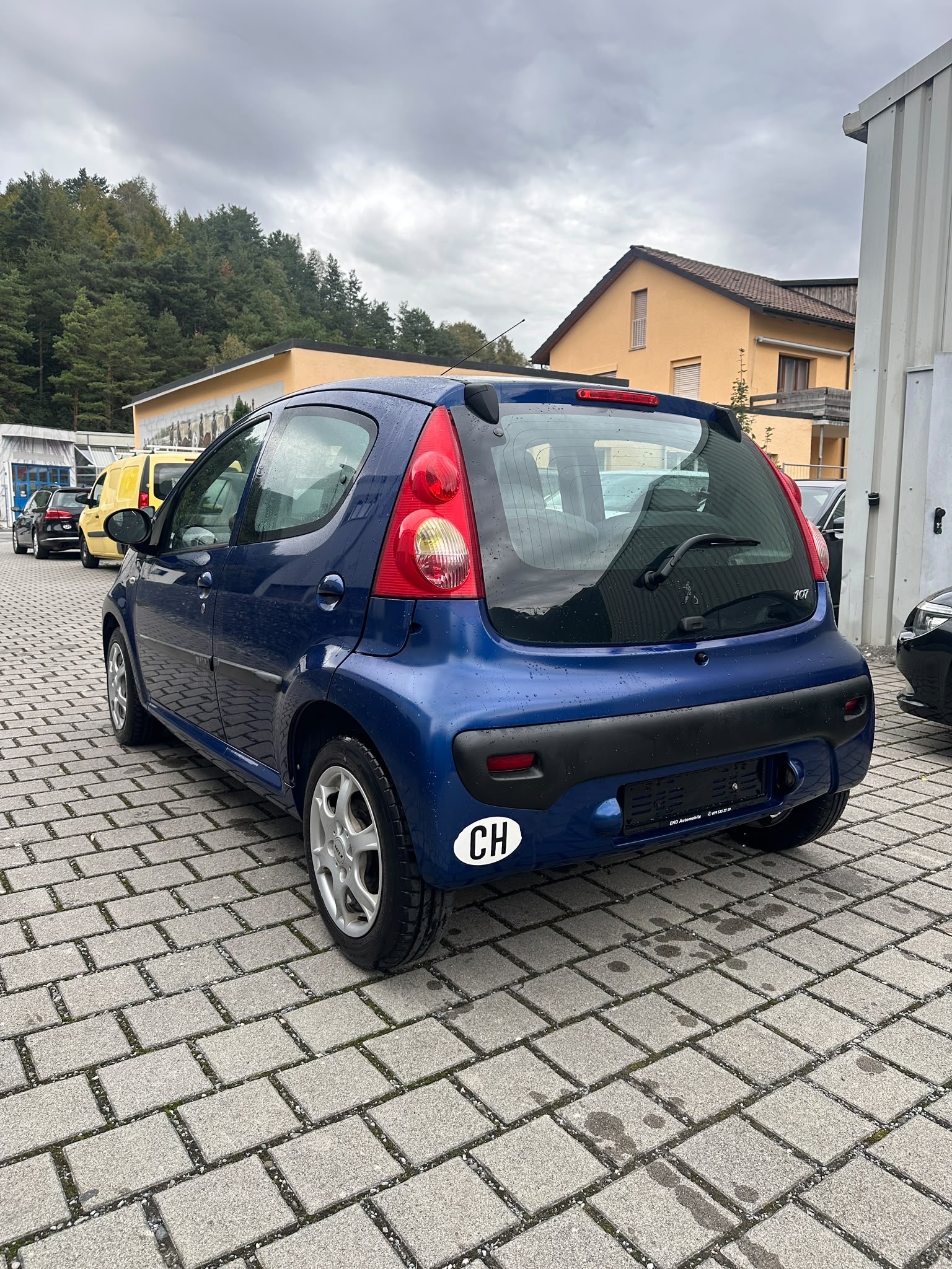 PEUGEOT 107 1.0 Trendy-image-5
