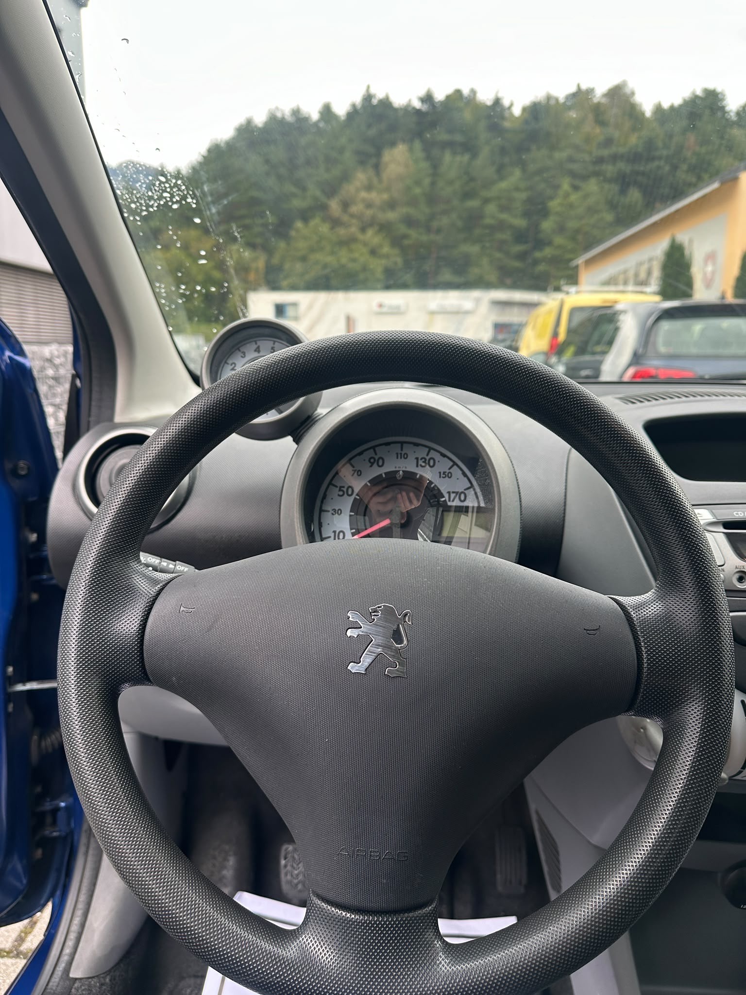 PEUGEOT 107 1.0 Trendy-image-7