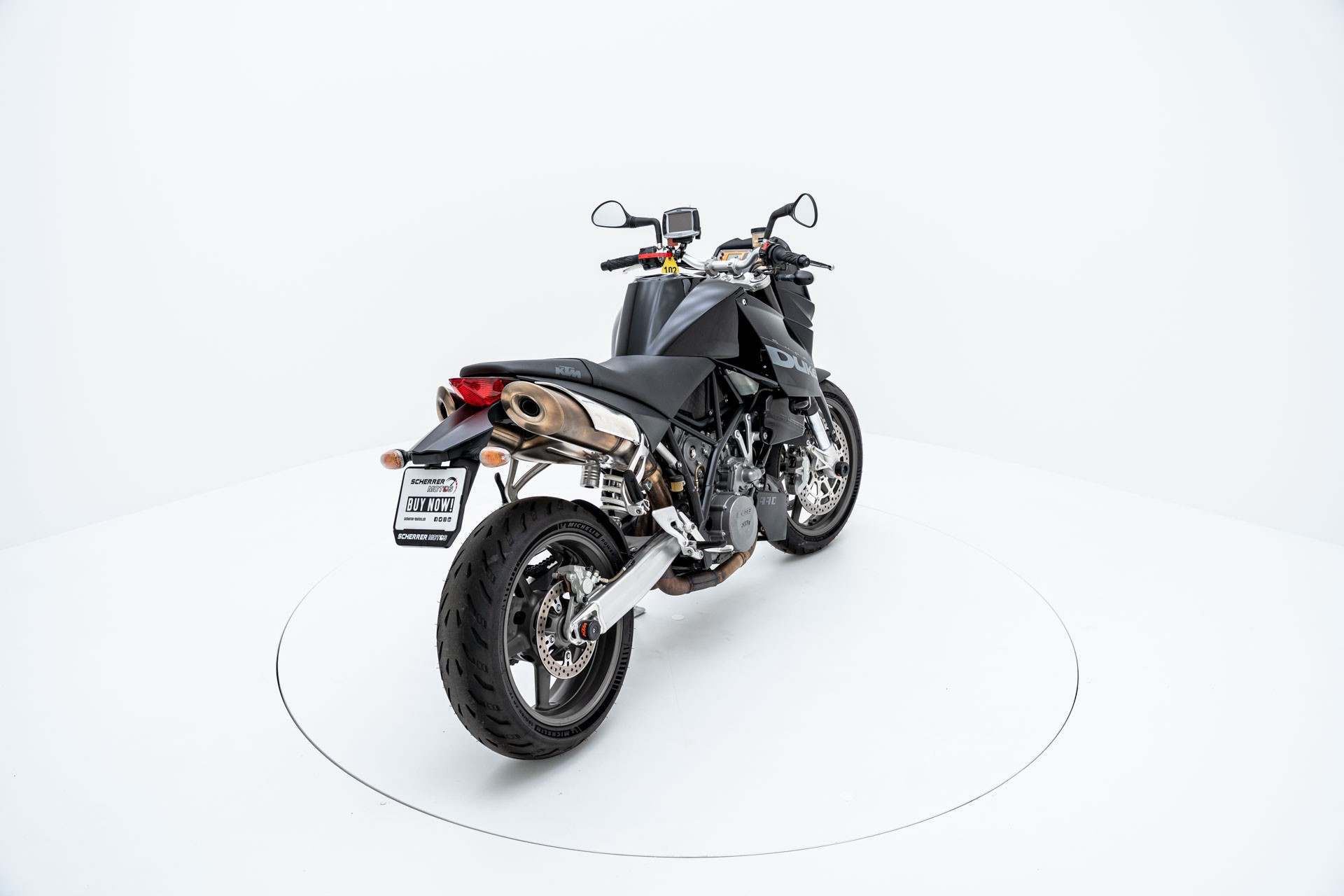 KTM 990 Super Duke-showroom-element-3