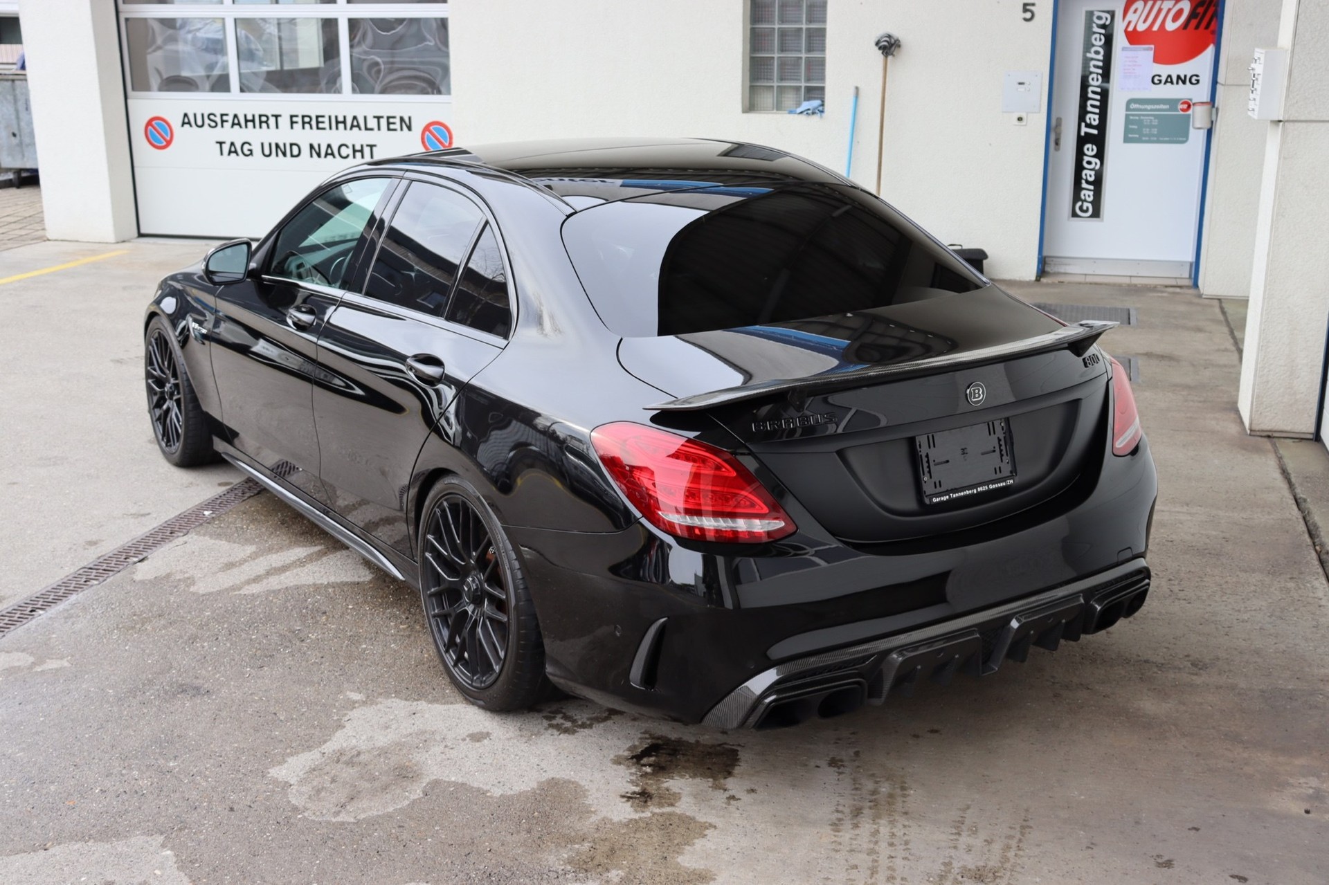 MERCEDES-BENZ C 63 S AMG Edition 1 Speedshift-image-2