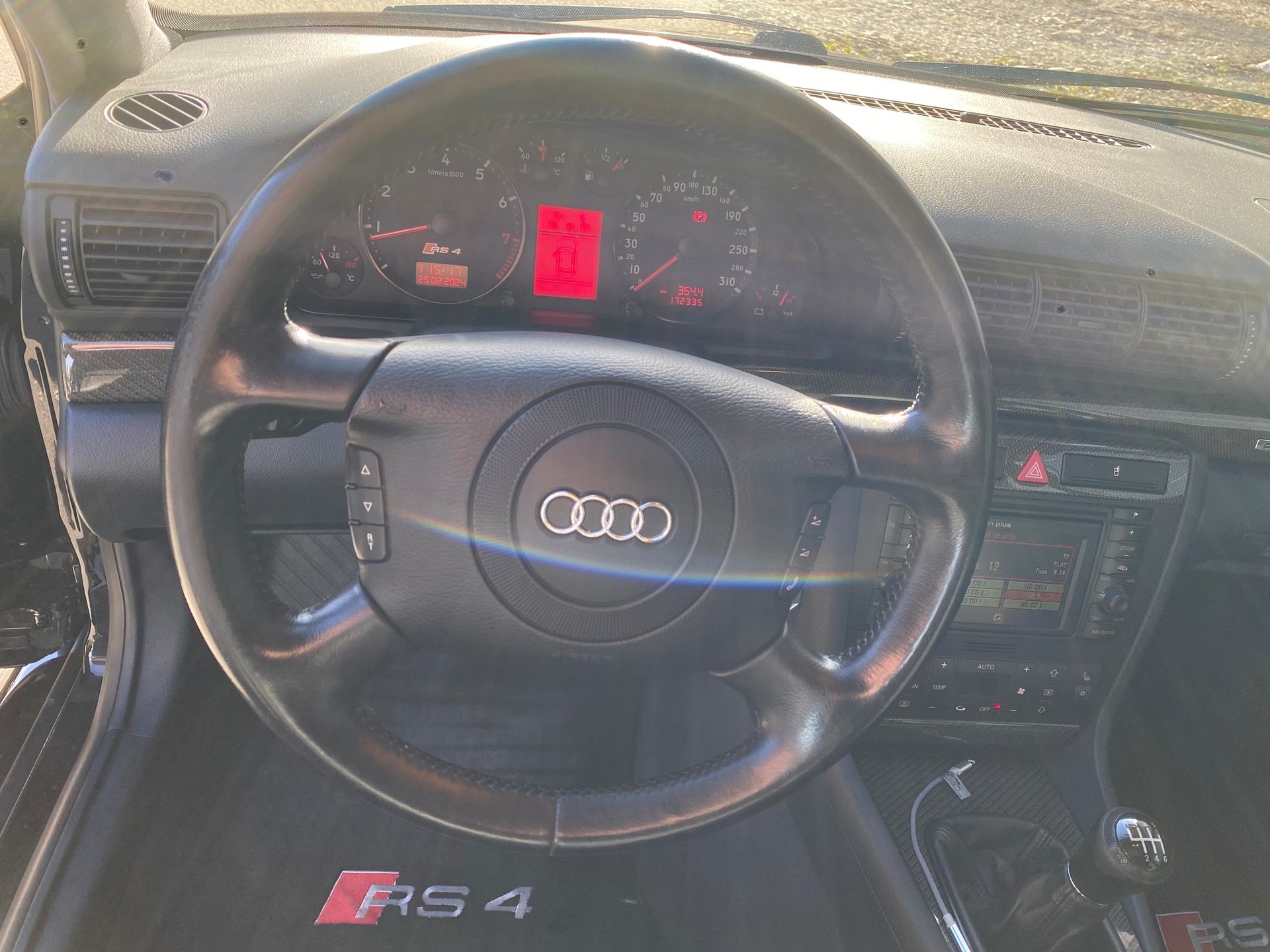 AUDI RS4-image-11
