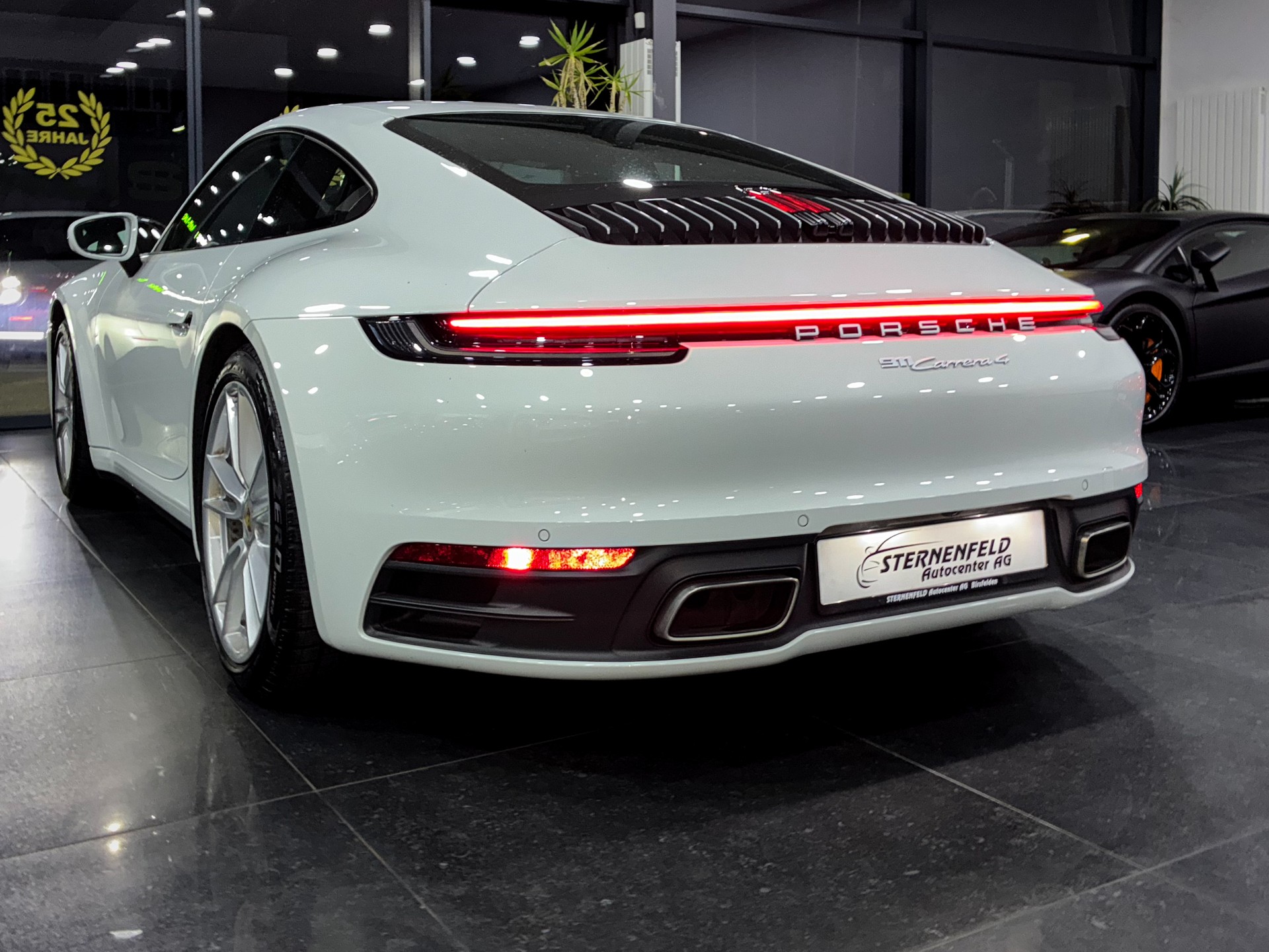 PORSCHE 911 Carrera 4 PDK-image-6