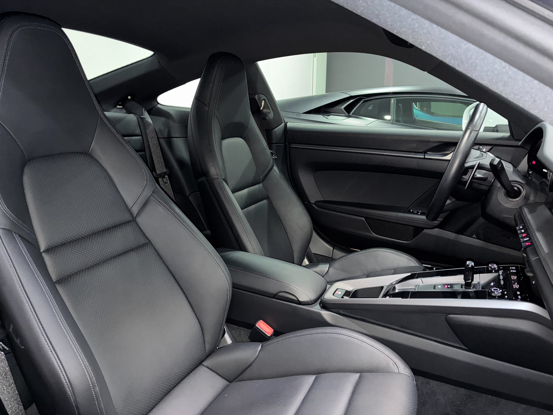 PORSCHE 911 Carrera 4 PDK-image-10
