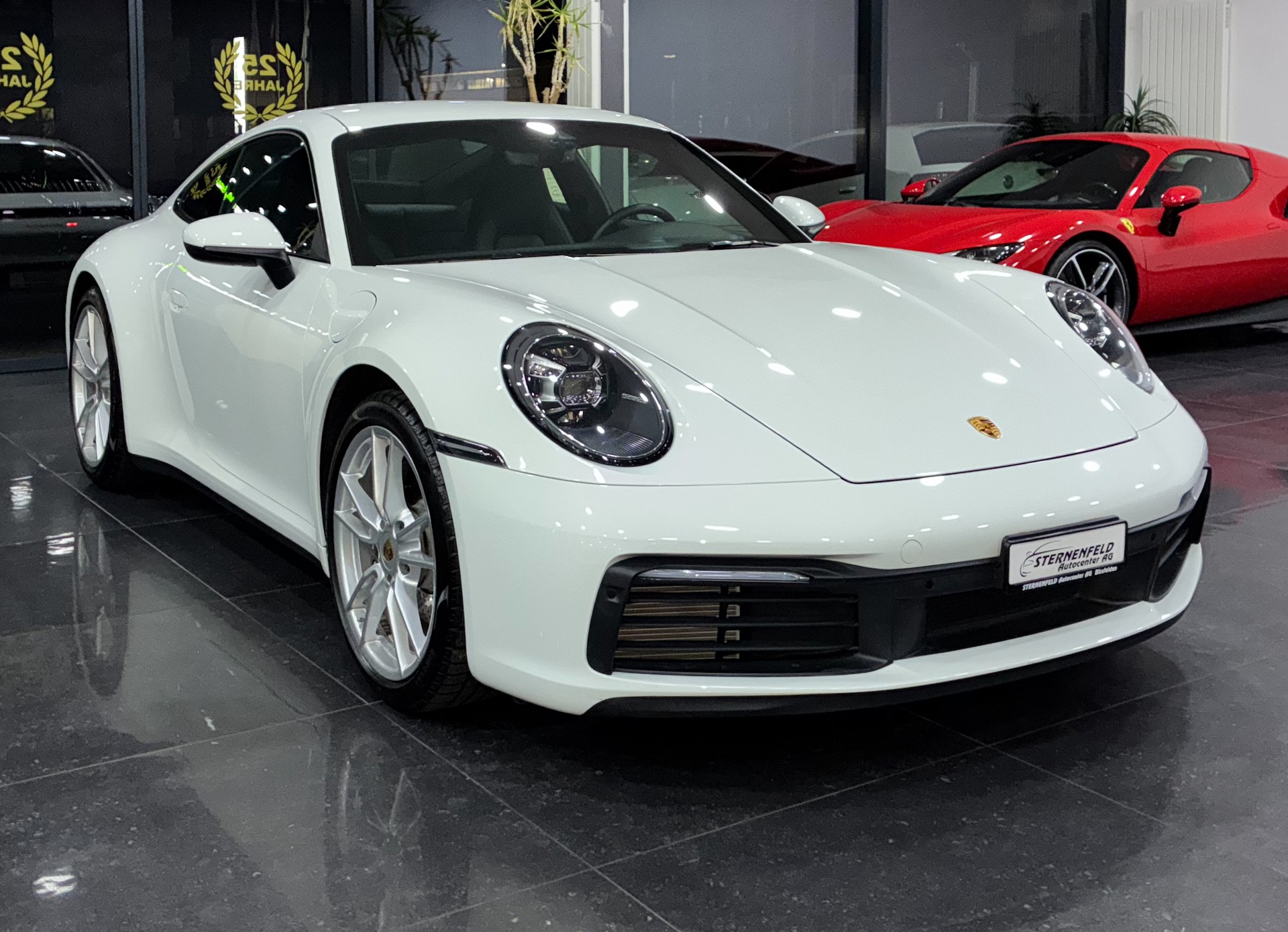 PORSCHE 911 Carrera 4 PDK-image-2